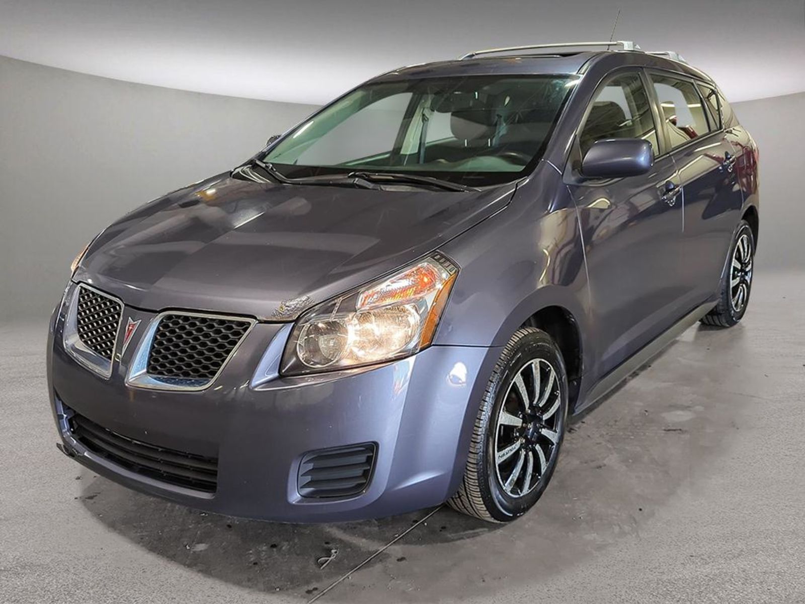 2010 Pontiac Vibe Hatchback Front-Wheel Drive 5-Speed Manual