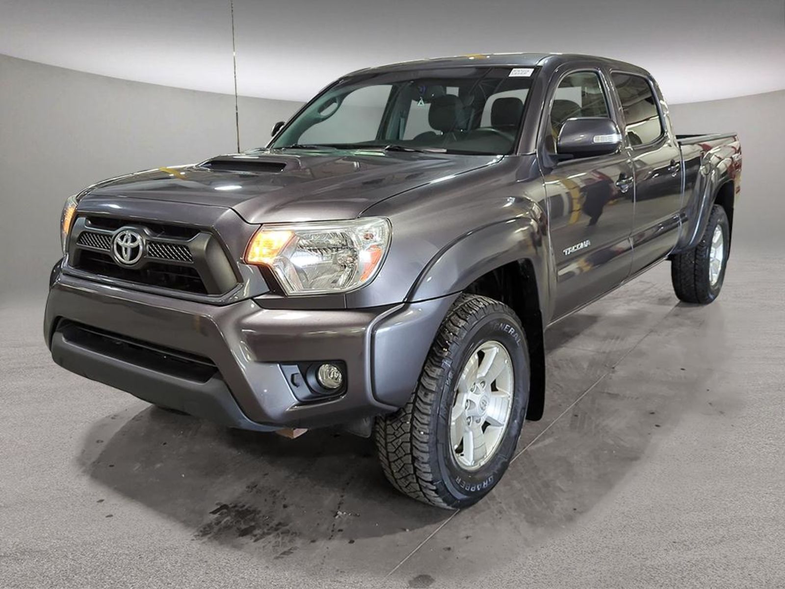  2015 Toyota Tacoma Pickup Truck Four-Wheel Drive 6-Speed Manual