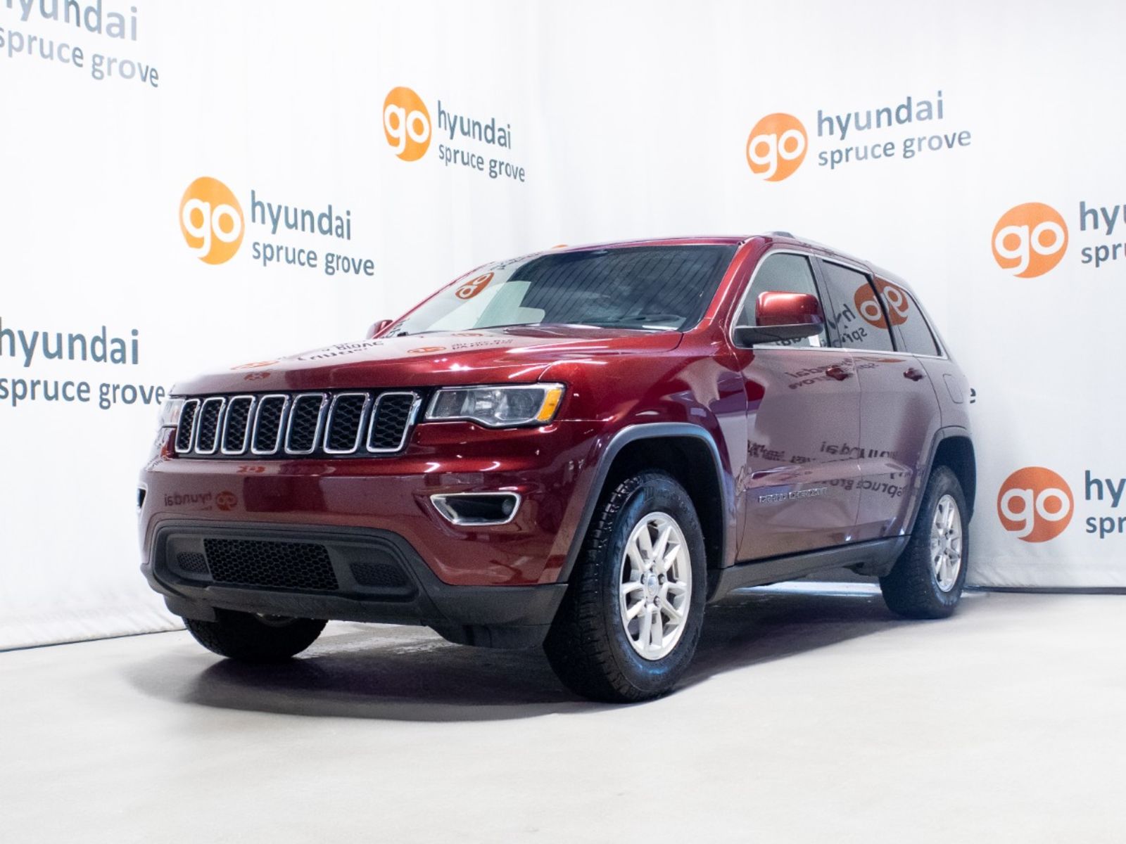 2019 Jeep Grand Cherokee Laredo E 4WD