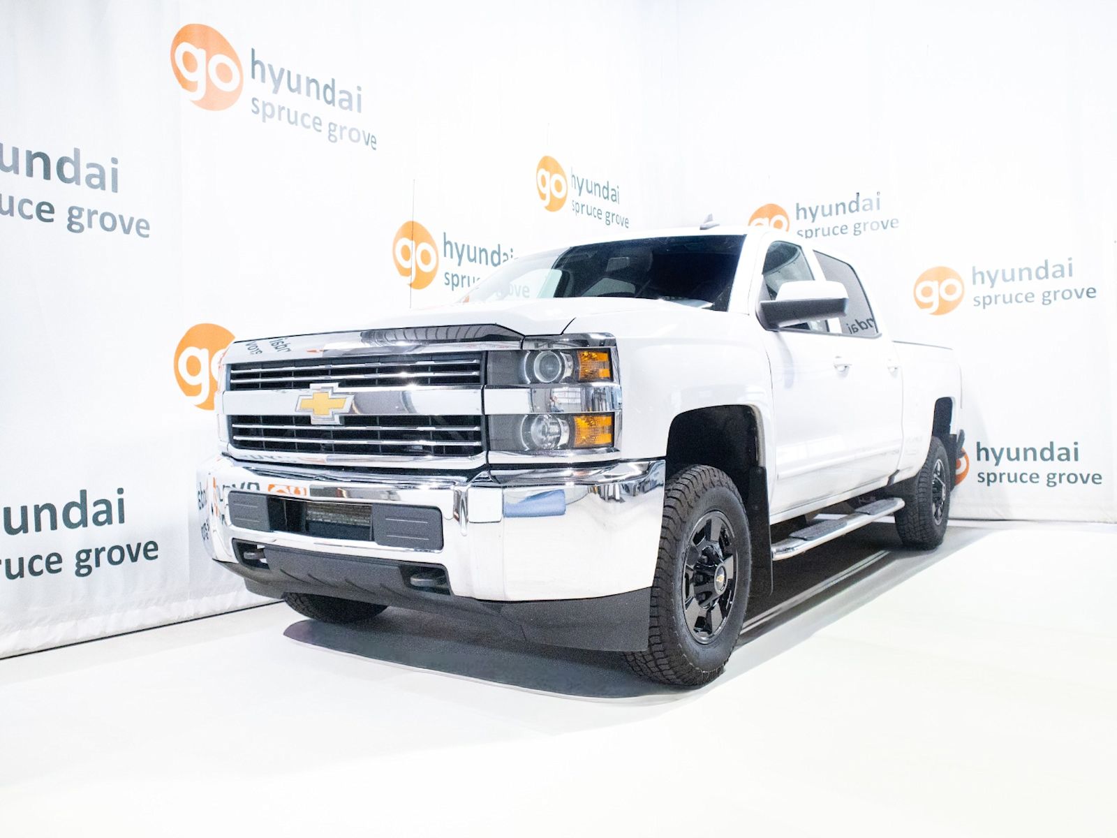  2017 Chevrolet Silverado 2500HD Pickup Truck Four-Wheel Drive 6-Speed Automatic