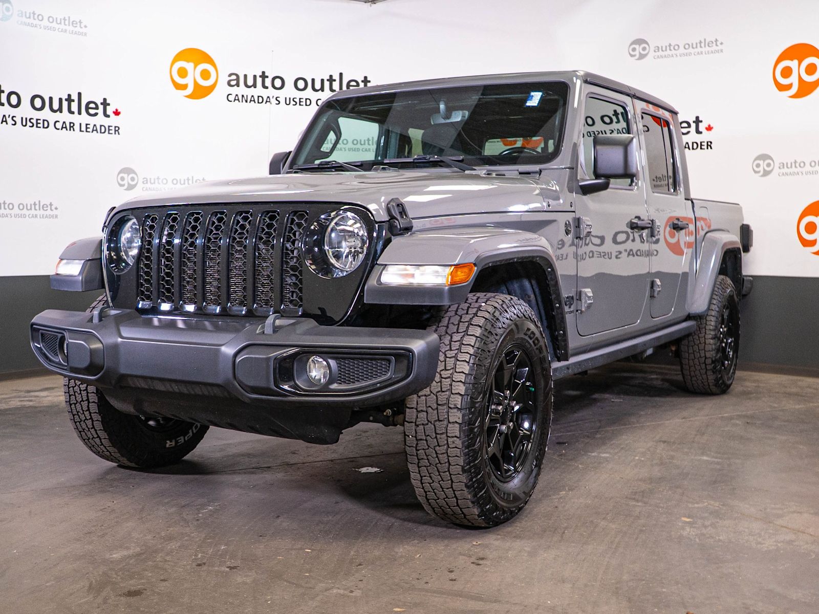  2021 Jeep Gladiator Pickup Truck Four-Wheel Drive 6-Speed Manual