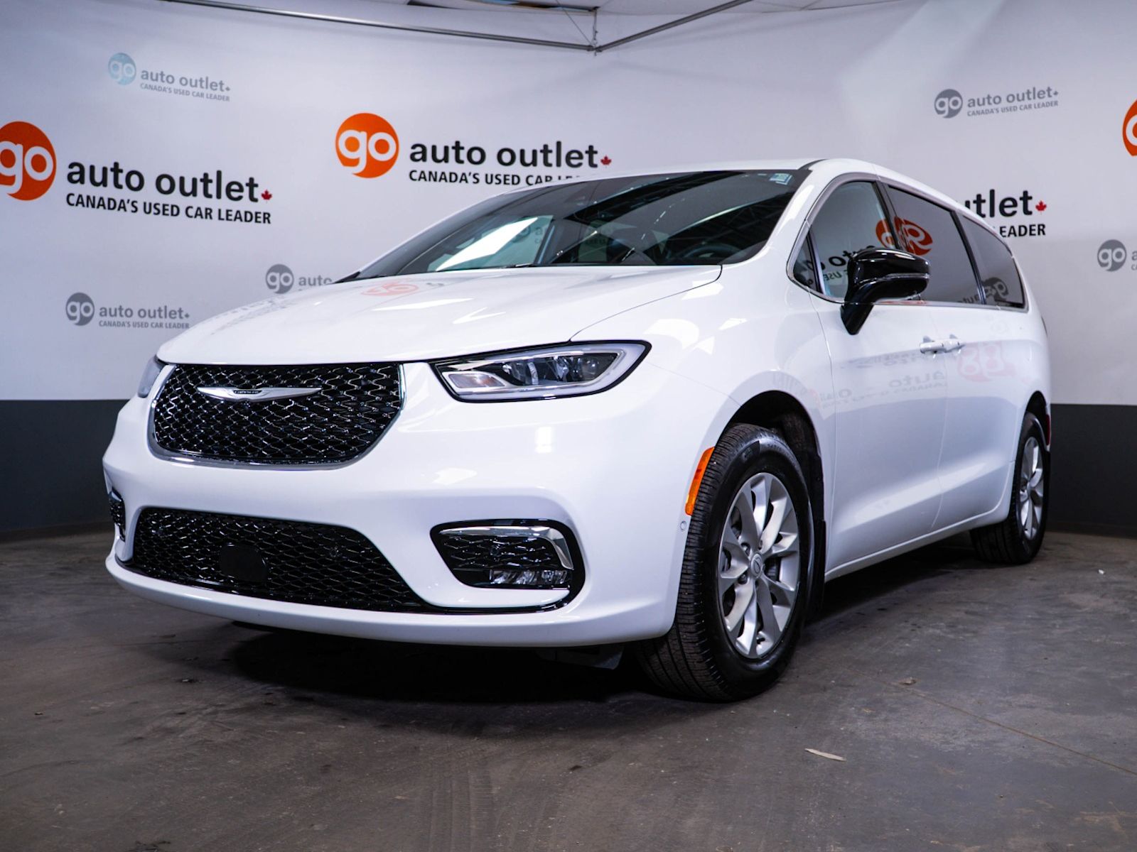  2025 Chrysler Pacifica Select AWD Minivan All-Wheel Drive 9-Speed Automatic