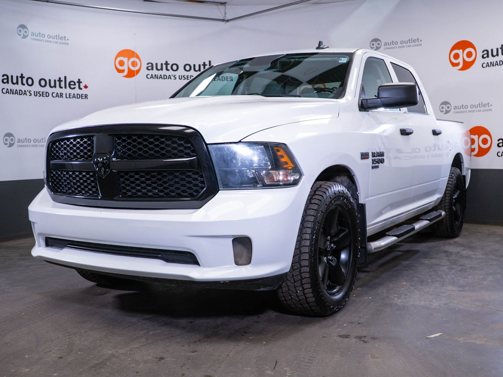2020 RAM 1500 Classic Express Crew Cab SB 4WD Pickup Truck Four-Wheel Drive 8-Speed Automatic