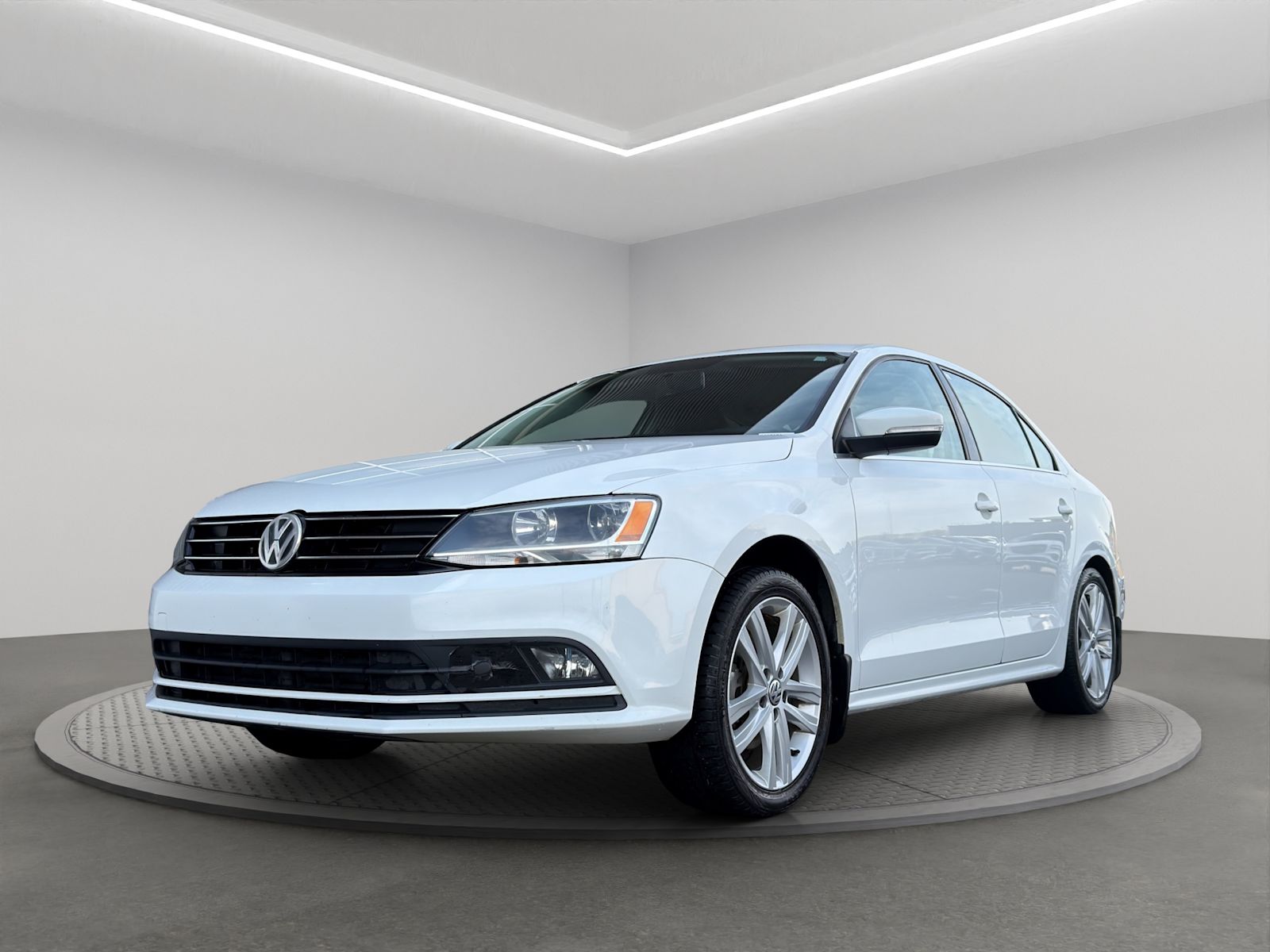 2015 Volkswagen Jetta Sedan  5-Speed Manual