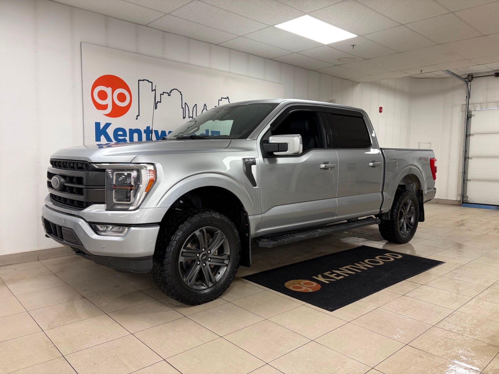  2023 Ford F-150 Lariat SuperCrew 4WD   