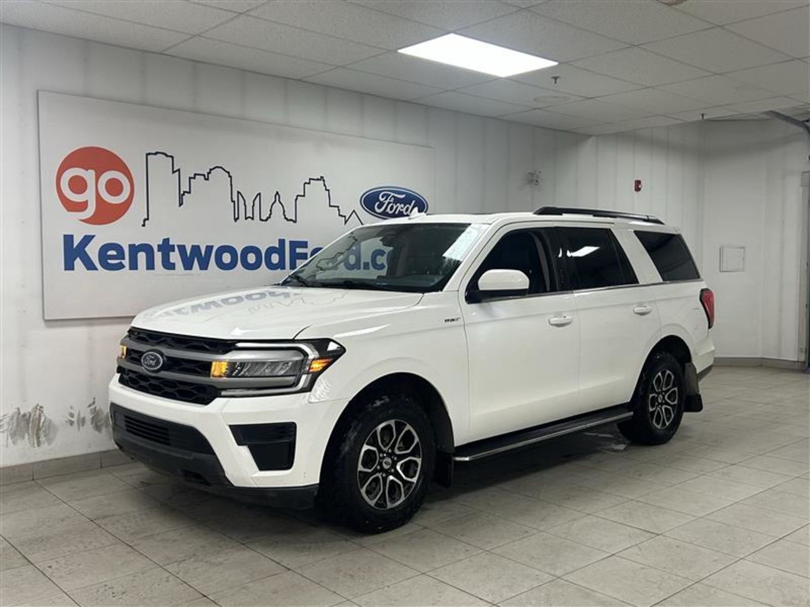  2023 Ford Expedition XLT 4WD   