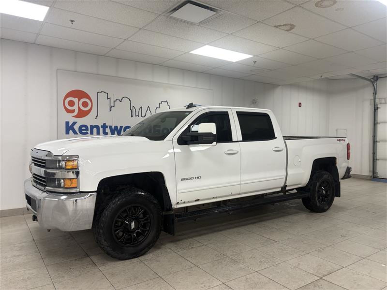  2017 Chevrolet Silverado 2500HD Pickup Truck Four-Wheel Drive 6-Speed Automatic