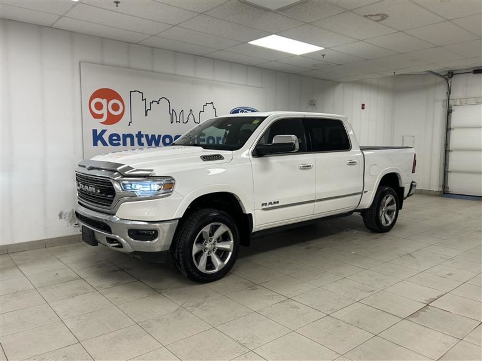  2019 RAM 1500 Limited Crew Cab 4WD Pickup Truck Four-Wheel Drive 8-Speed Automatic