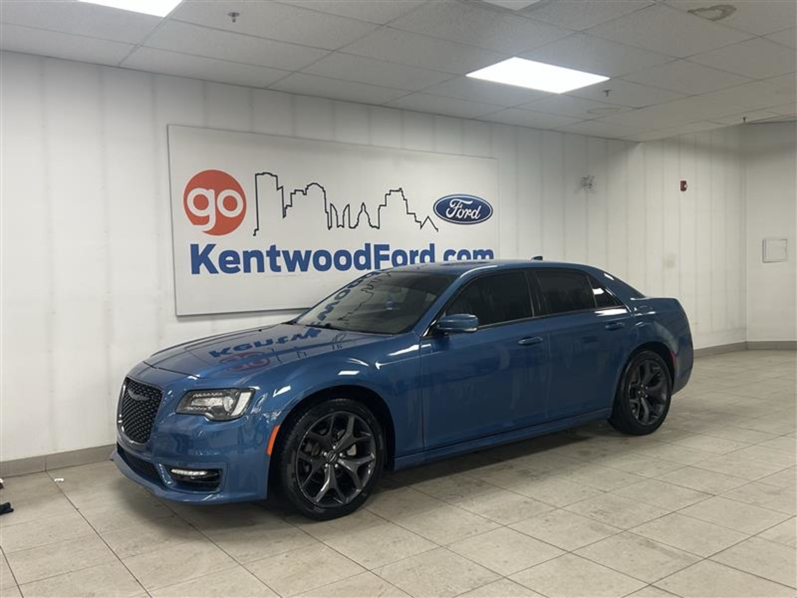 2022 Chrysler 300 Sedan Rear-Wheel Drive 8-Speed Automatic