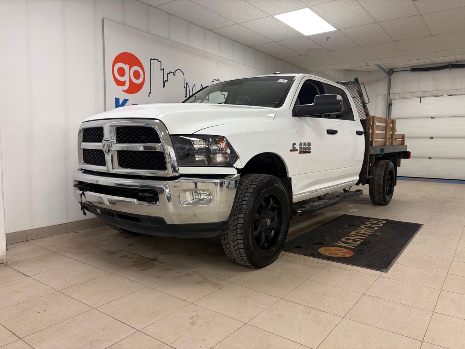  2018 RAM 3500 SLT Crew Cab LB 4WD Pickup Truck Four-Wheel Drive 6-Speed Automatic