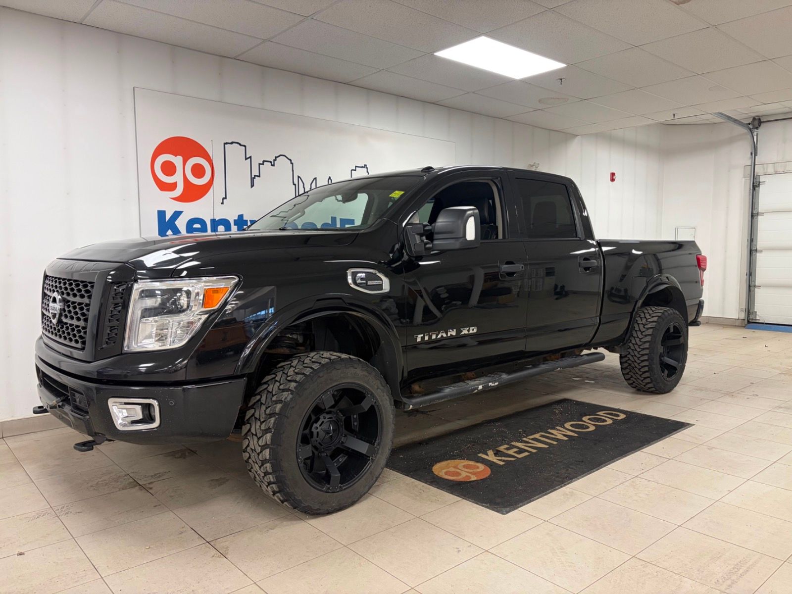  2019 Nissan Titan XD PRO-4X Crew Cab 4WD   