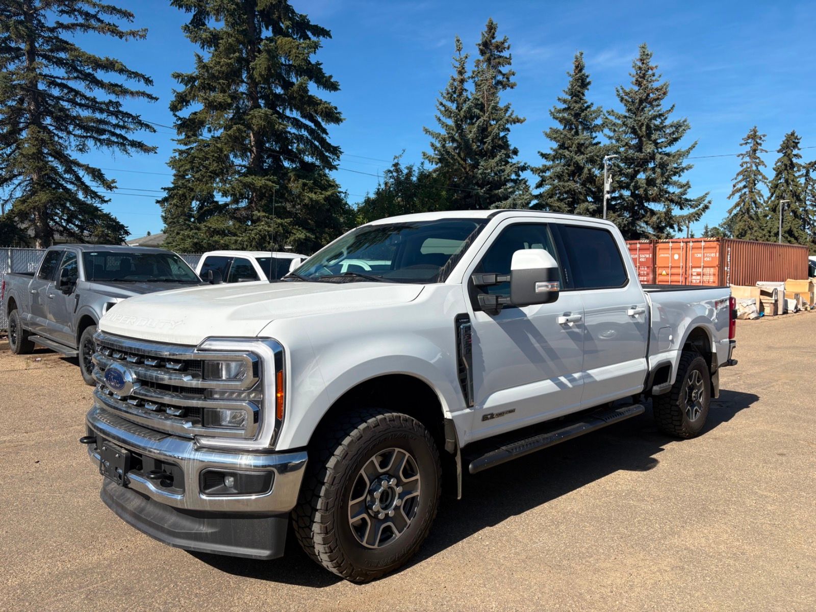 2023 Ford F-350 Super Duty Lariat Crew Cab 4WD