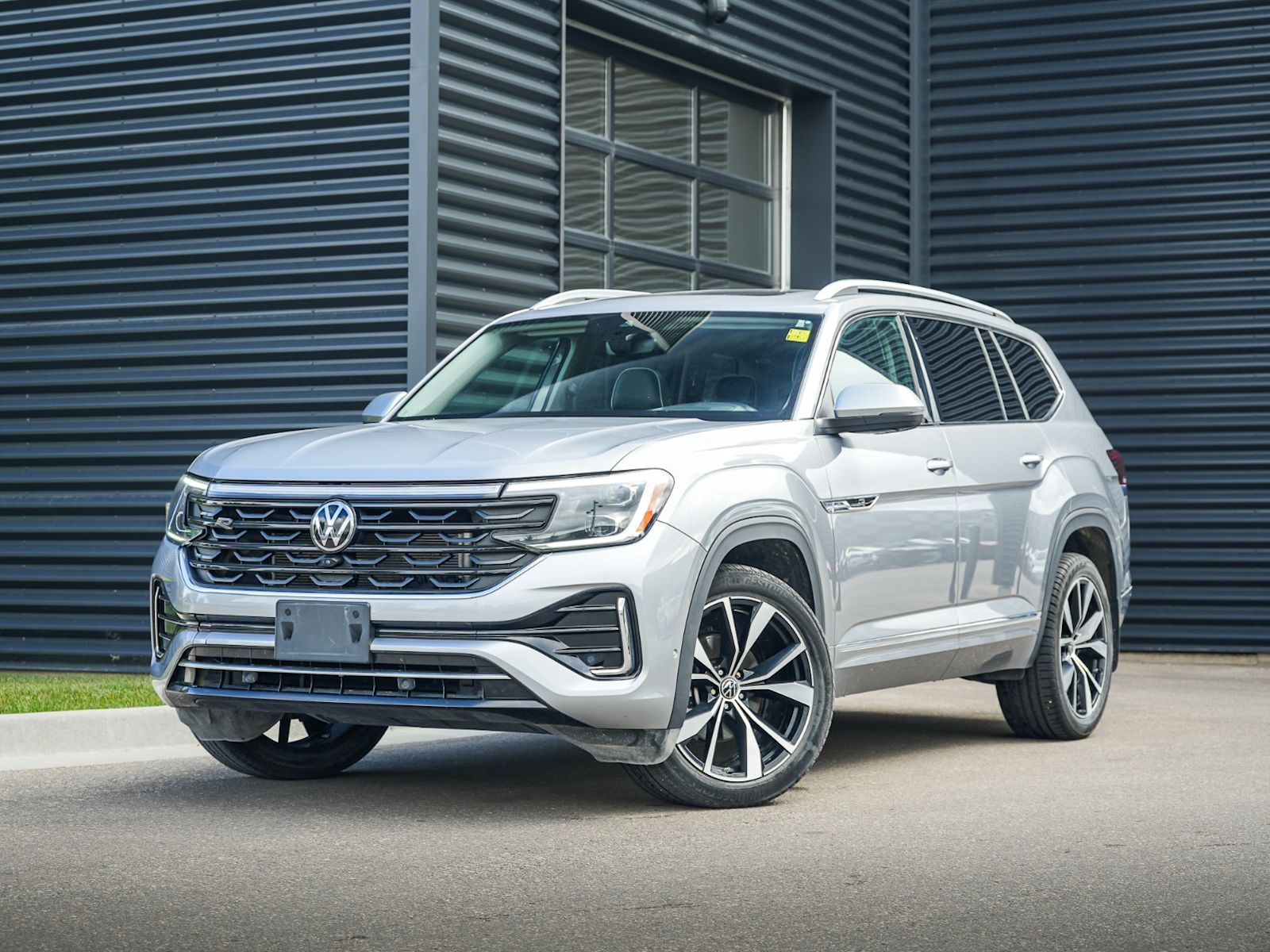  2024 Volkswagen Atlas SUV / Crossover  8-Speed Automatic