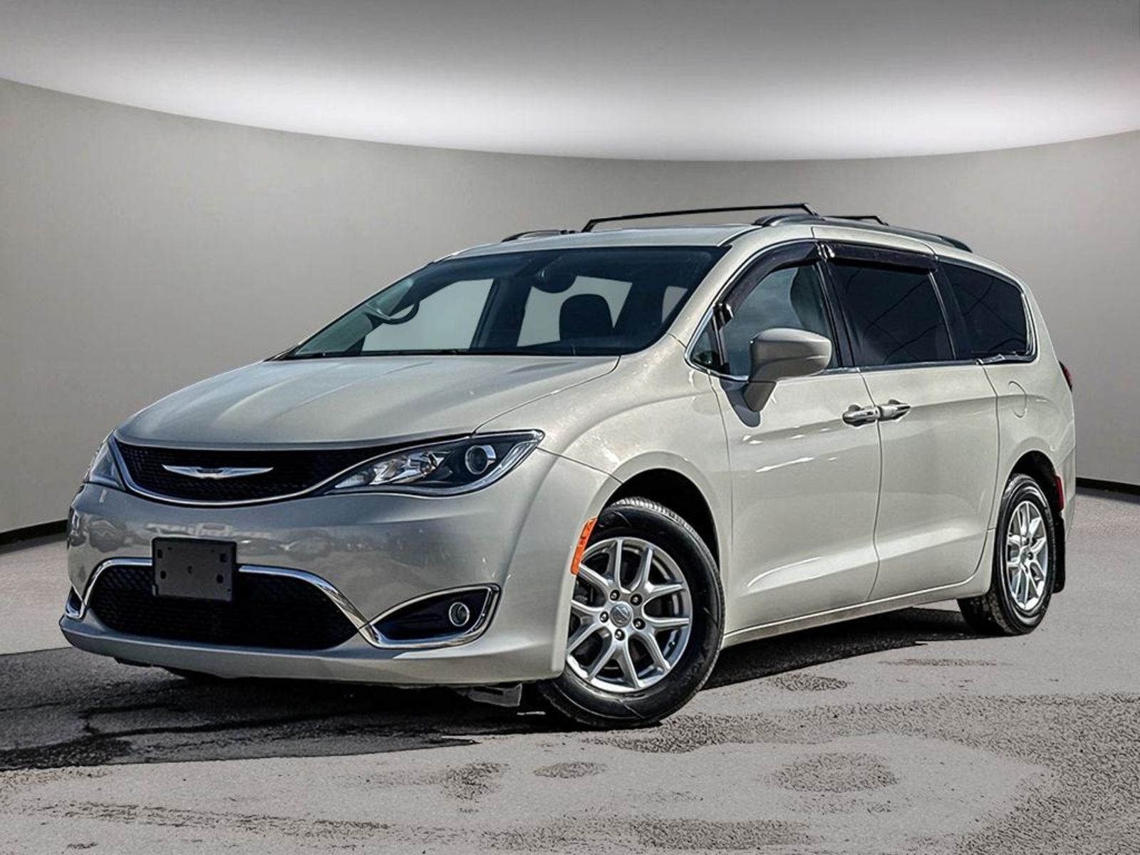  2020 Chrysler Pacifica Touring FWD   