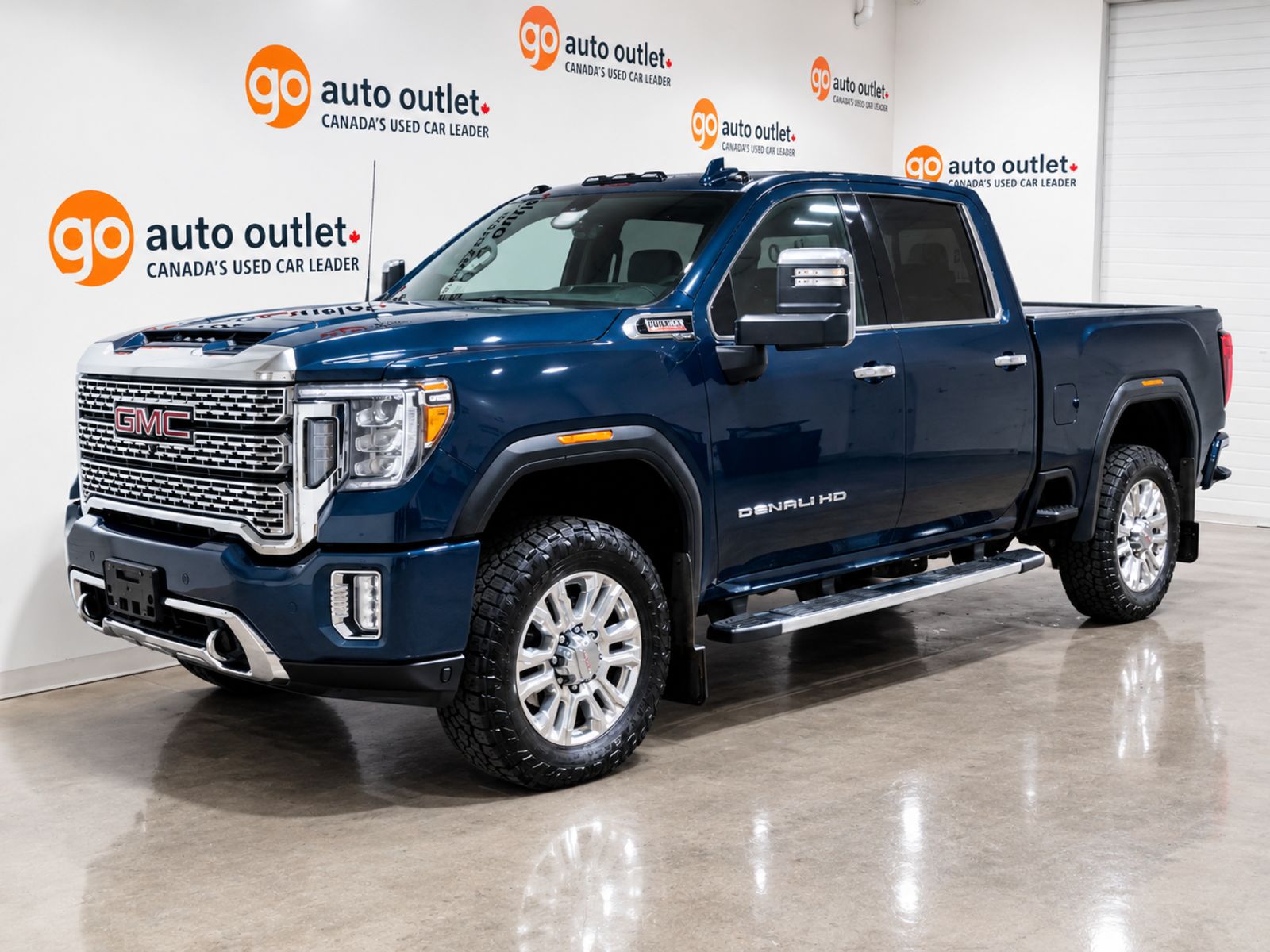  2020 GMC Sierra 3500HD Denali Crew Cab 4WD   