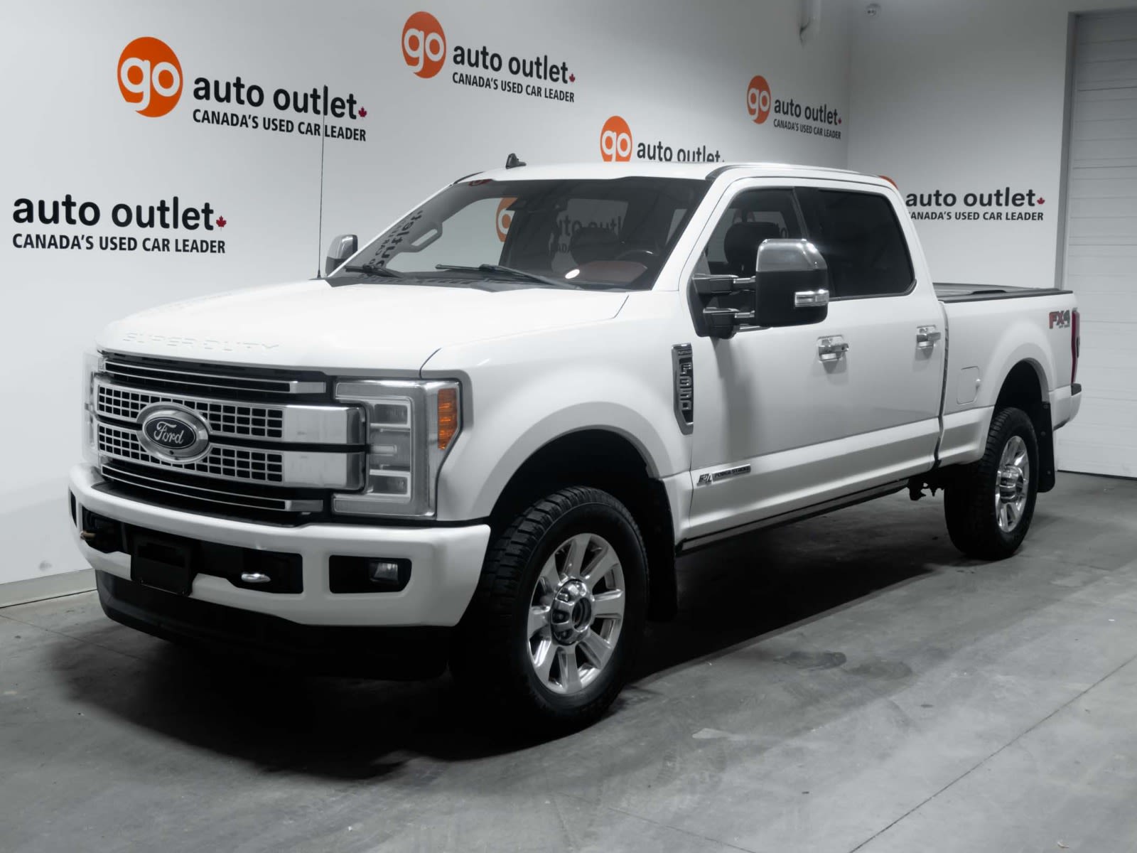  2019 Ford F-350 Super Duty Pickup Truck Four-Wheel Drive 6-Speed Automatic