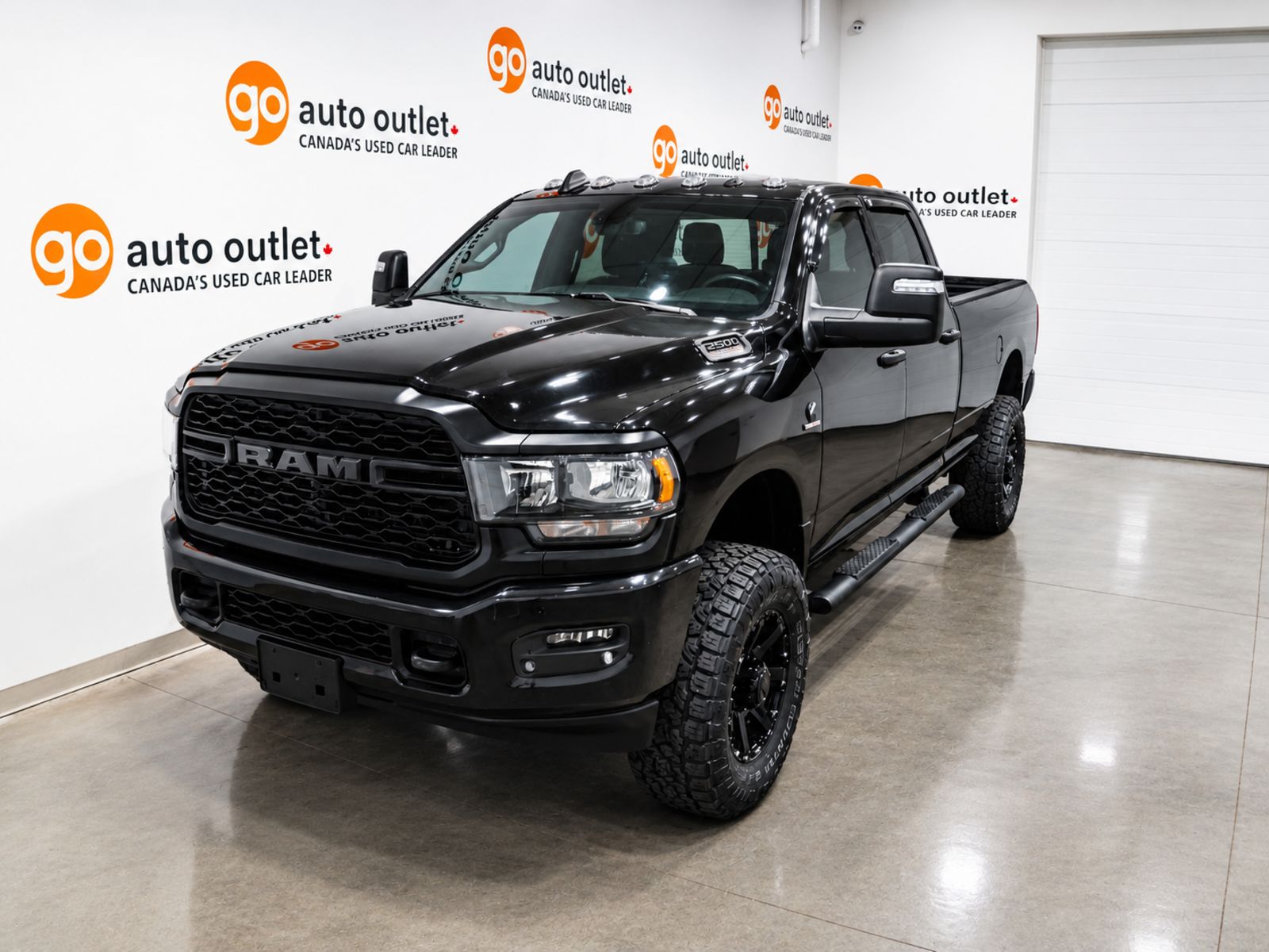 2023 RAM 2500 Pickup Truck Four-Wheel Drive 8-Speed Automatic