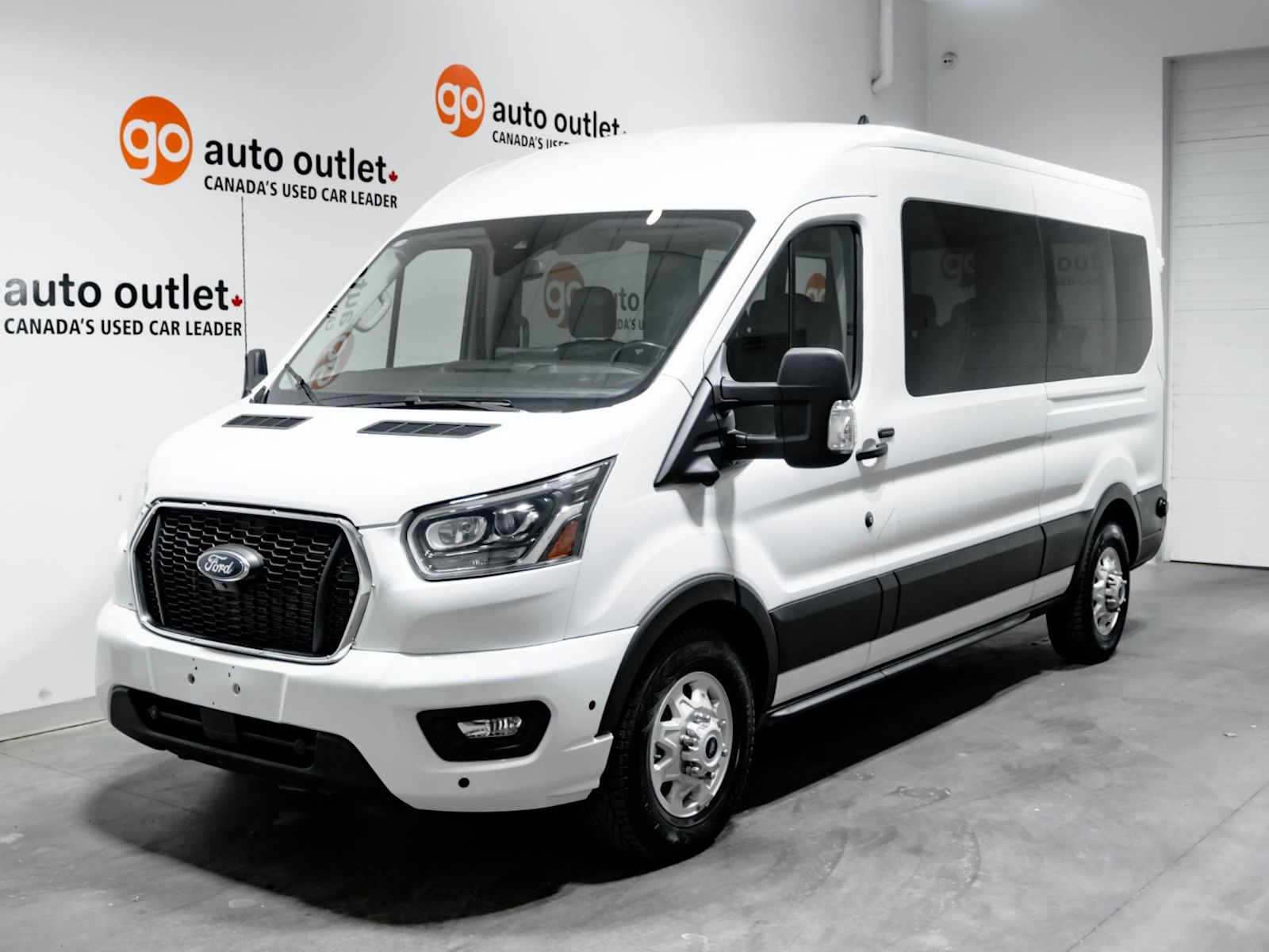  2024 Ford Transit Passenger 350 XLT Medium Roof LB AWD   