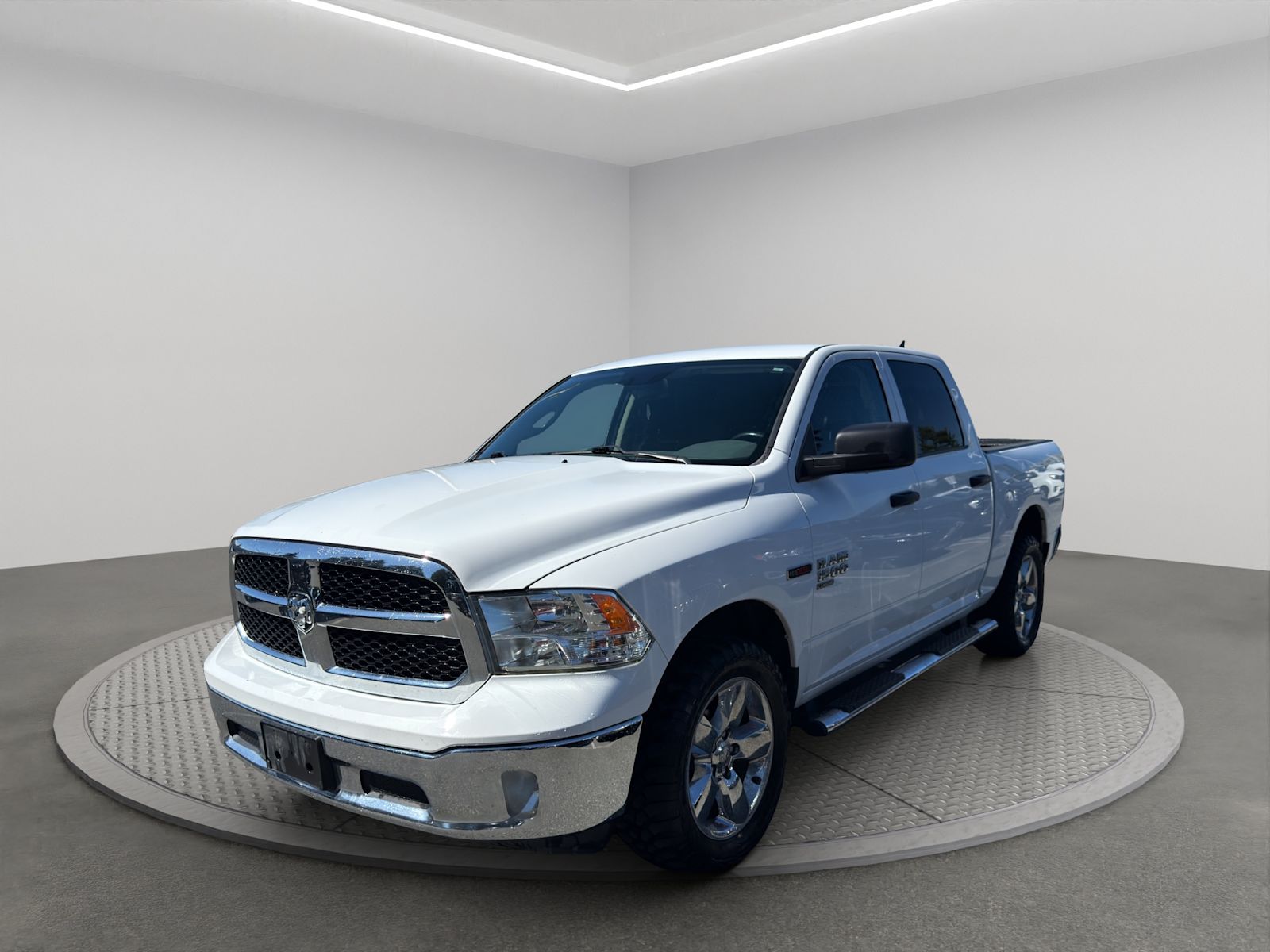  2019 RAM 1500 Pickup Truck Four-Wheel Drive 8-Speed Automatic