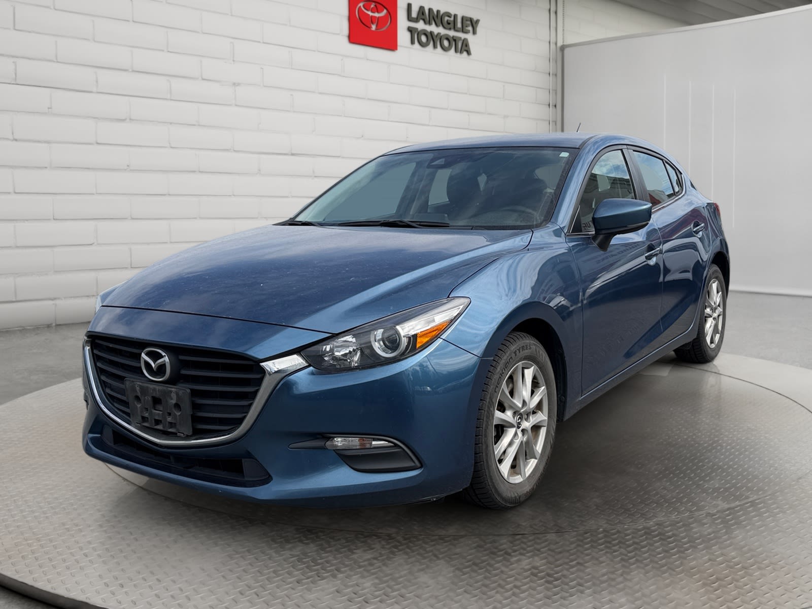  2017 Mazda MAZDA3 Hatchback  