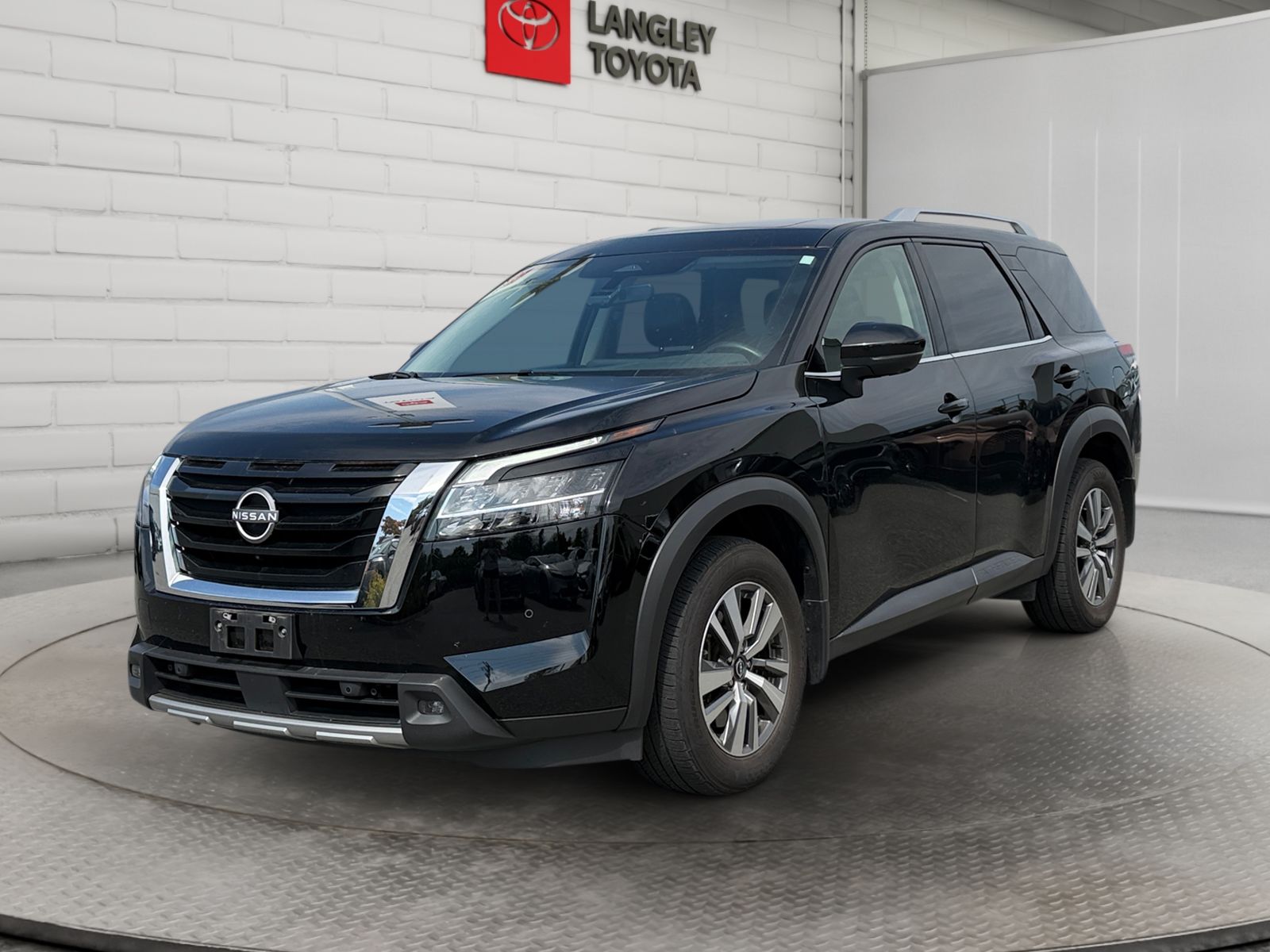 2023 Nissan Pathfinder SL 4WD