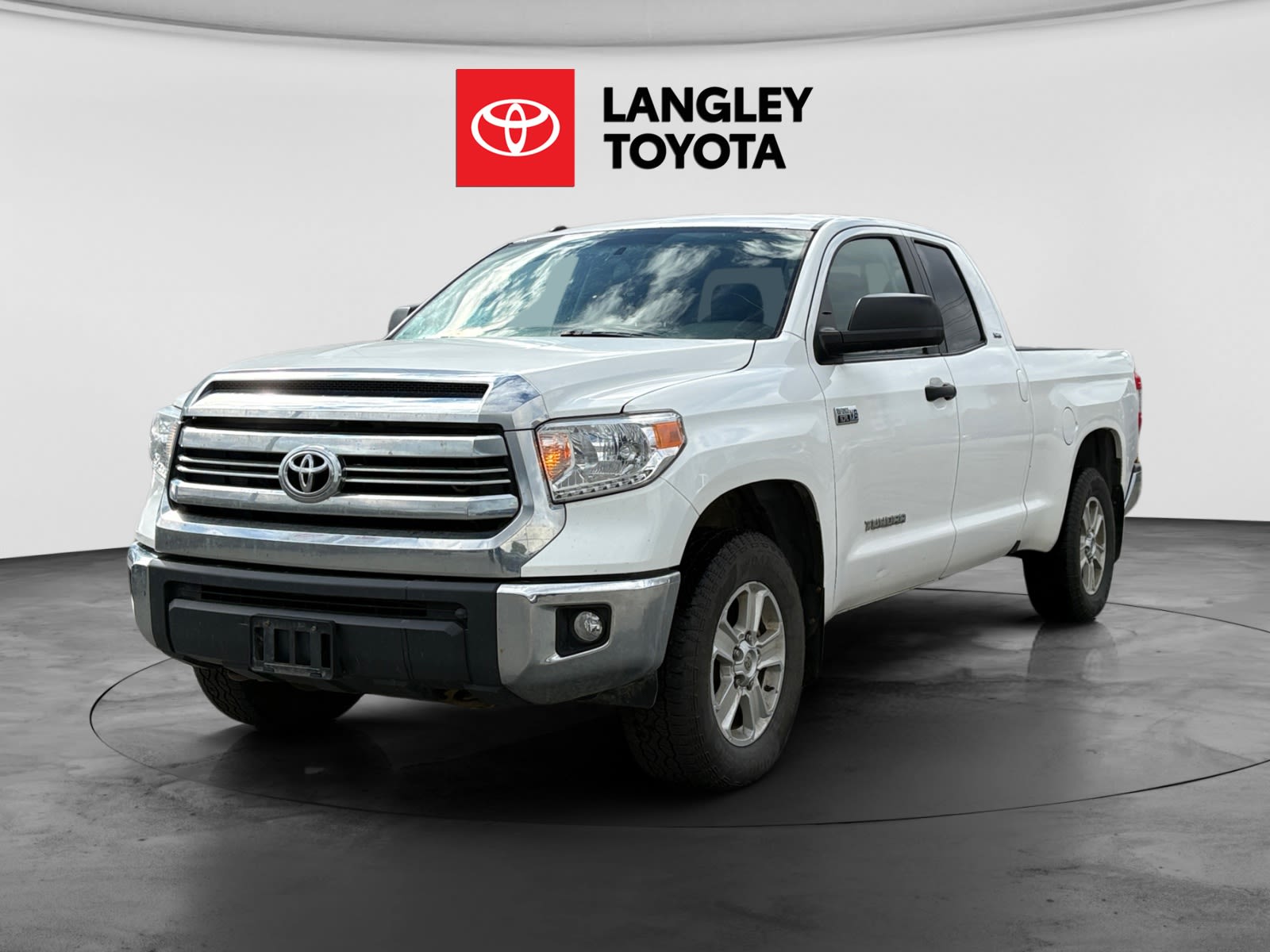  2016 Toyota Tundra Pickup Truck Four-Wheel Drive 6-Speed Automatic