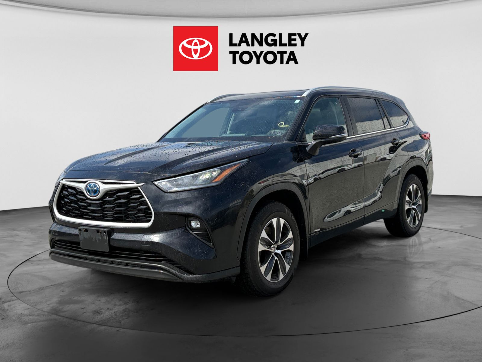 Toyota Highlander Hybrid XLE AWD