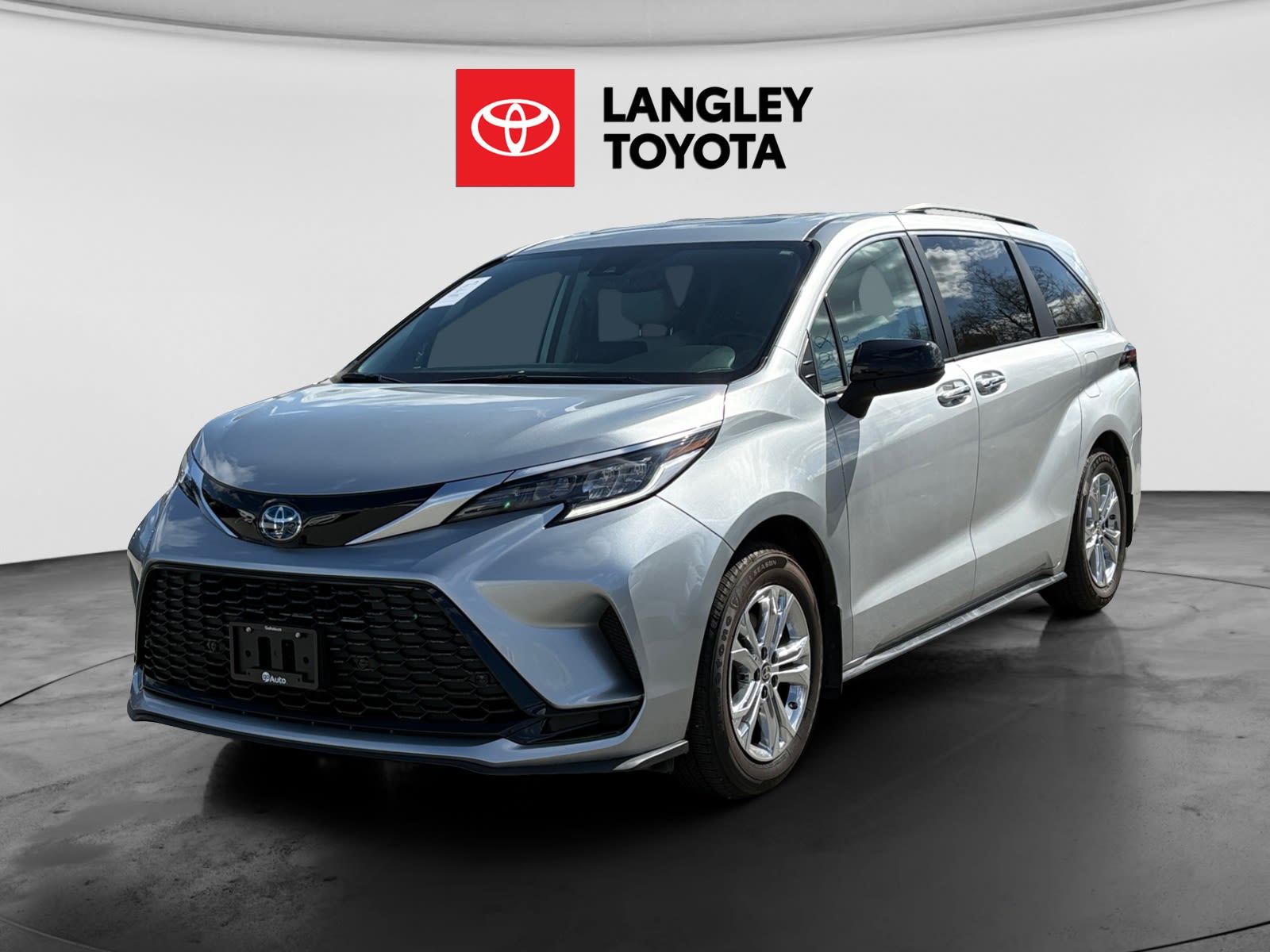 2022 Toyota Sienna XSE 7-Passenger AWD