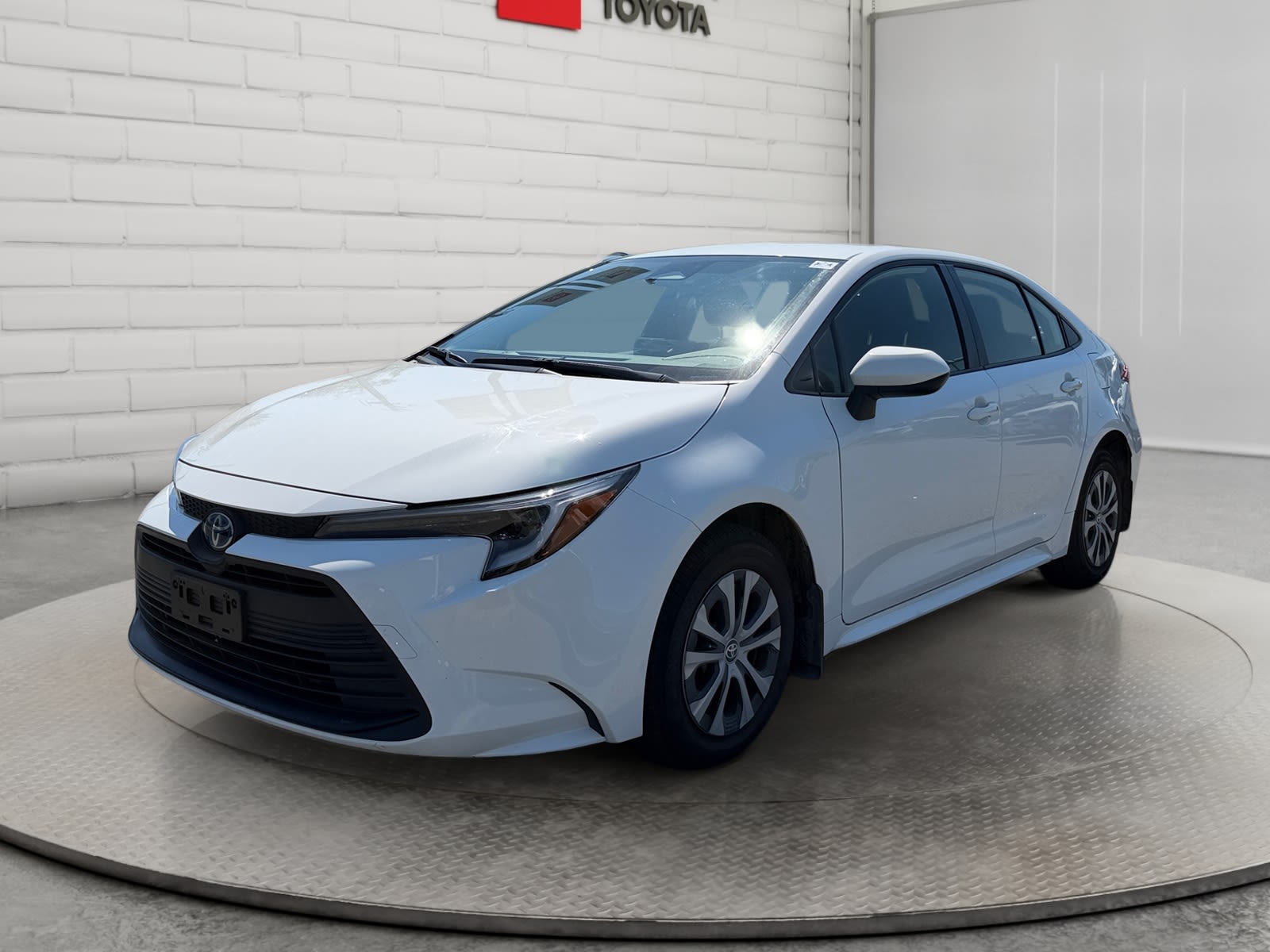  2025 Toyota Corolla Hybrid Sedan Front-Wheel Drive Continuously Variable Transmission