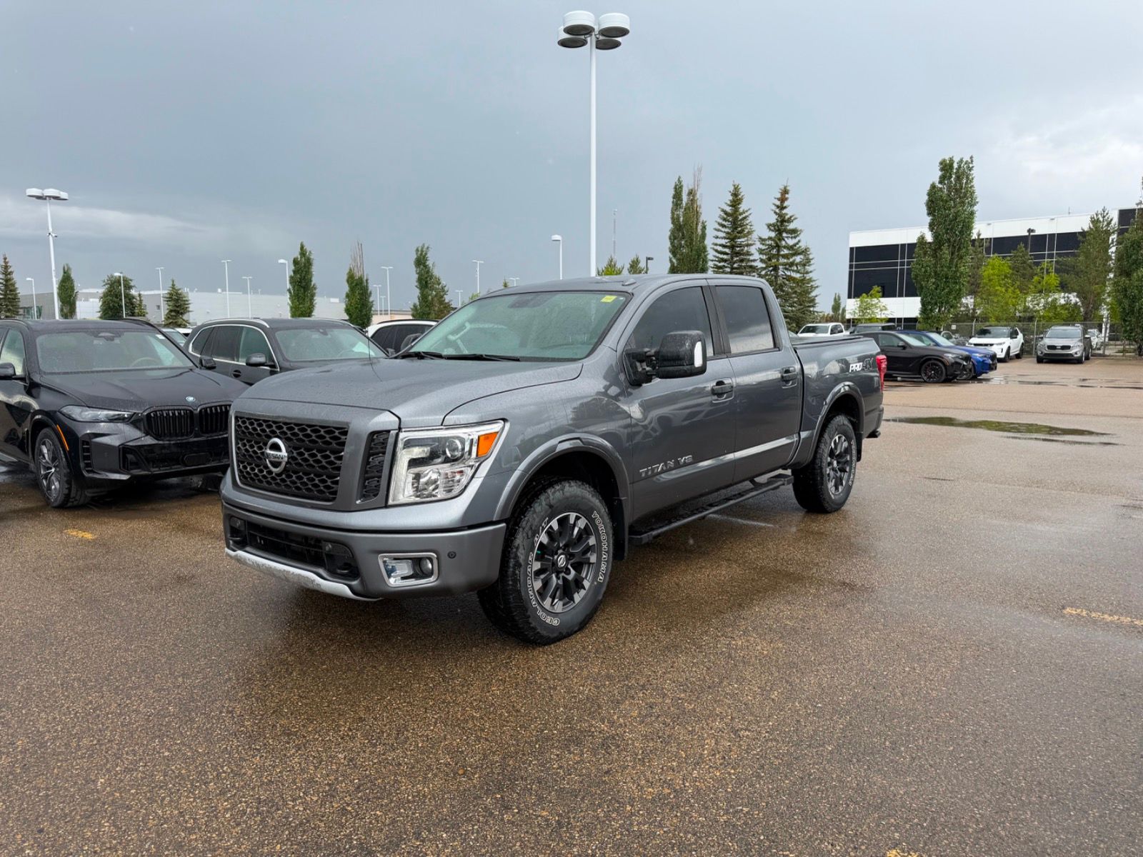 2019 Nissan Titan PRO-4X Crew Cab 4WD