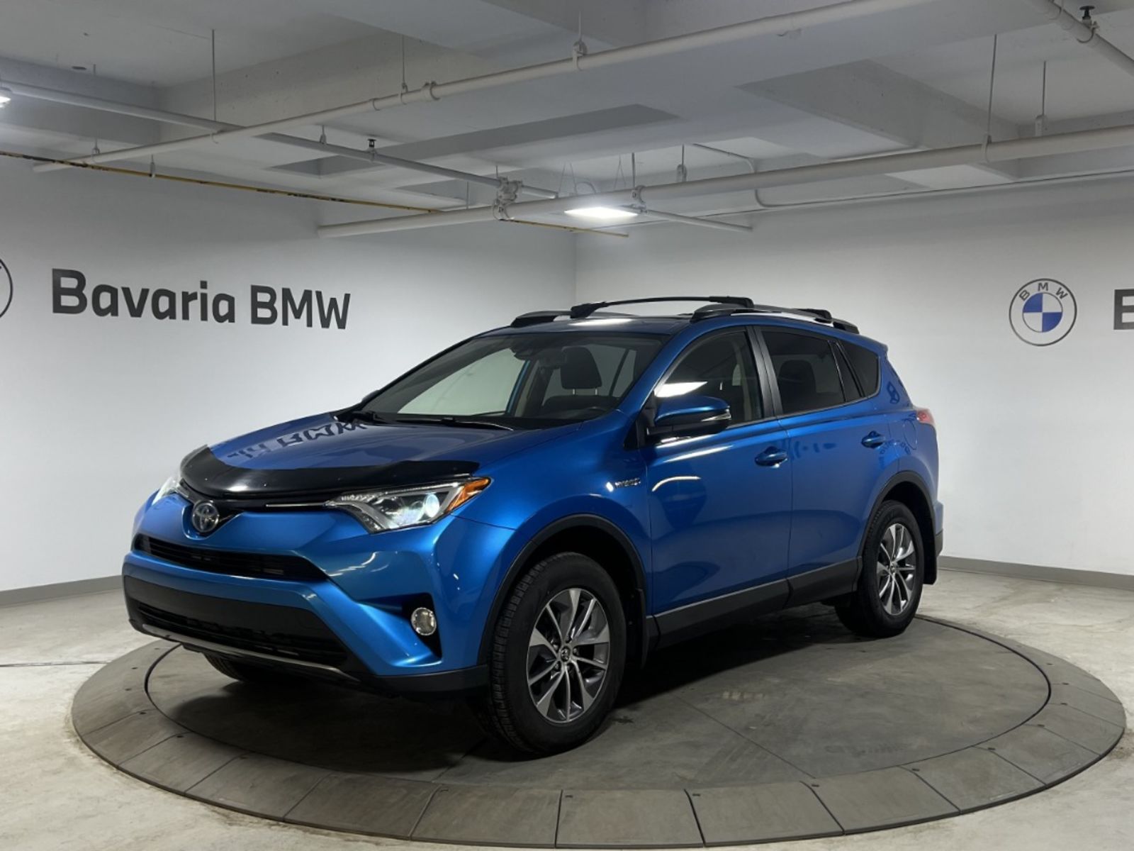 Toyota RAV4 Hybrid XLE AWD 2017