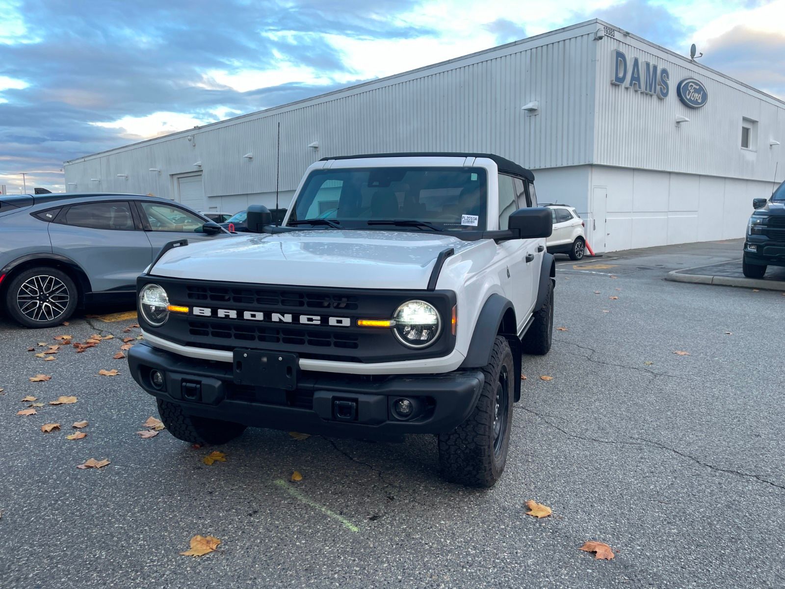 2023 Ford Bronco Black Diamond Advanced 4-Door 4WD