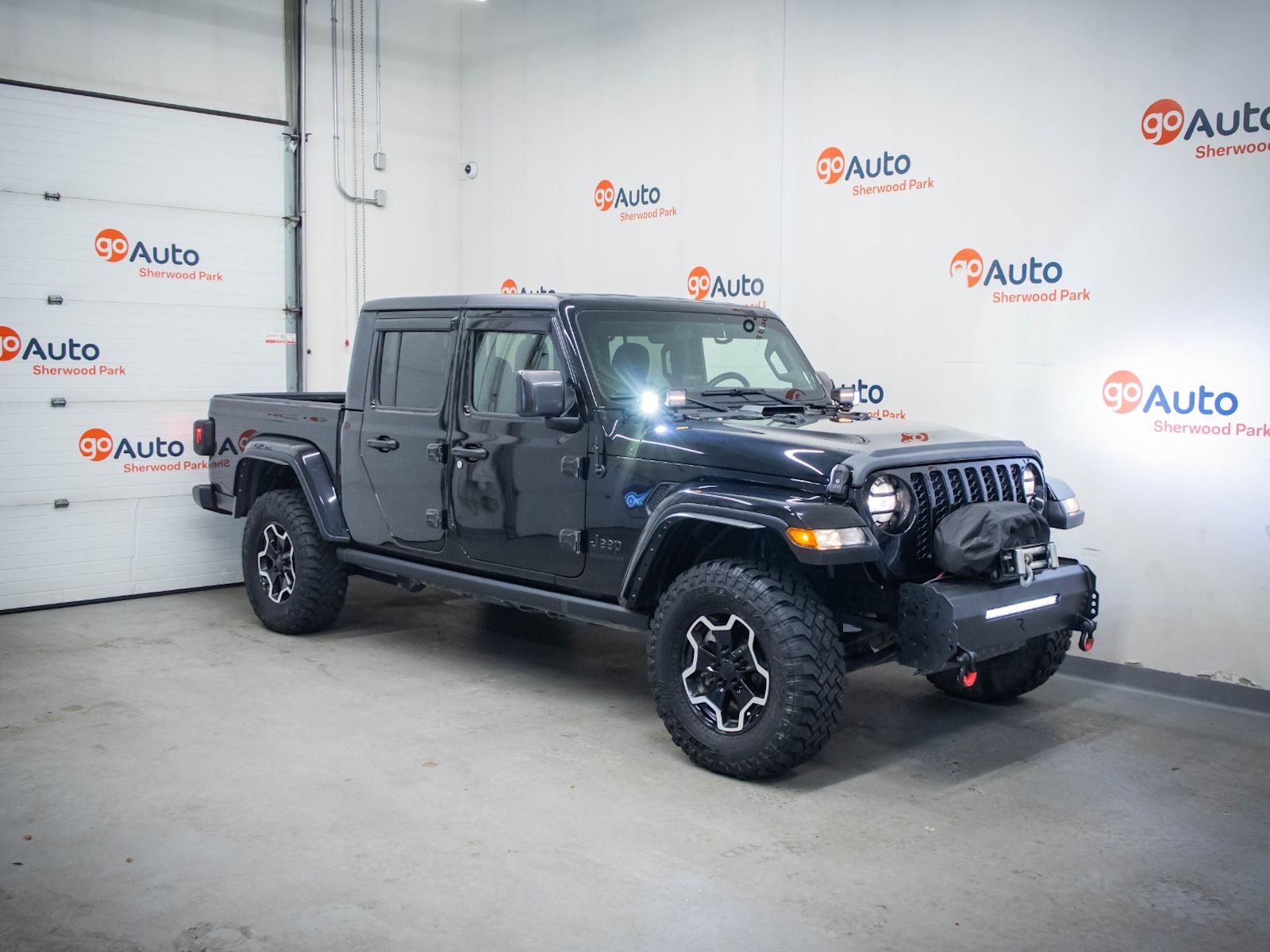 2022 Jeep Gladiator Pickup Truck Four-Wheel Drive 6-Speed Manual
