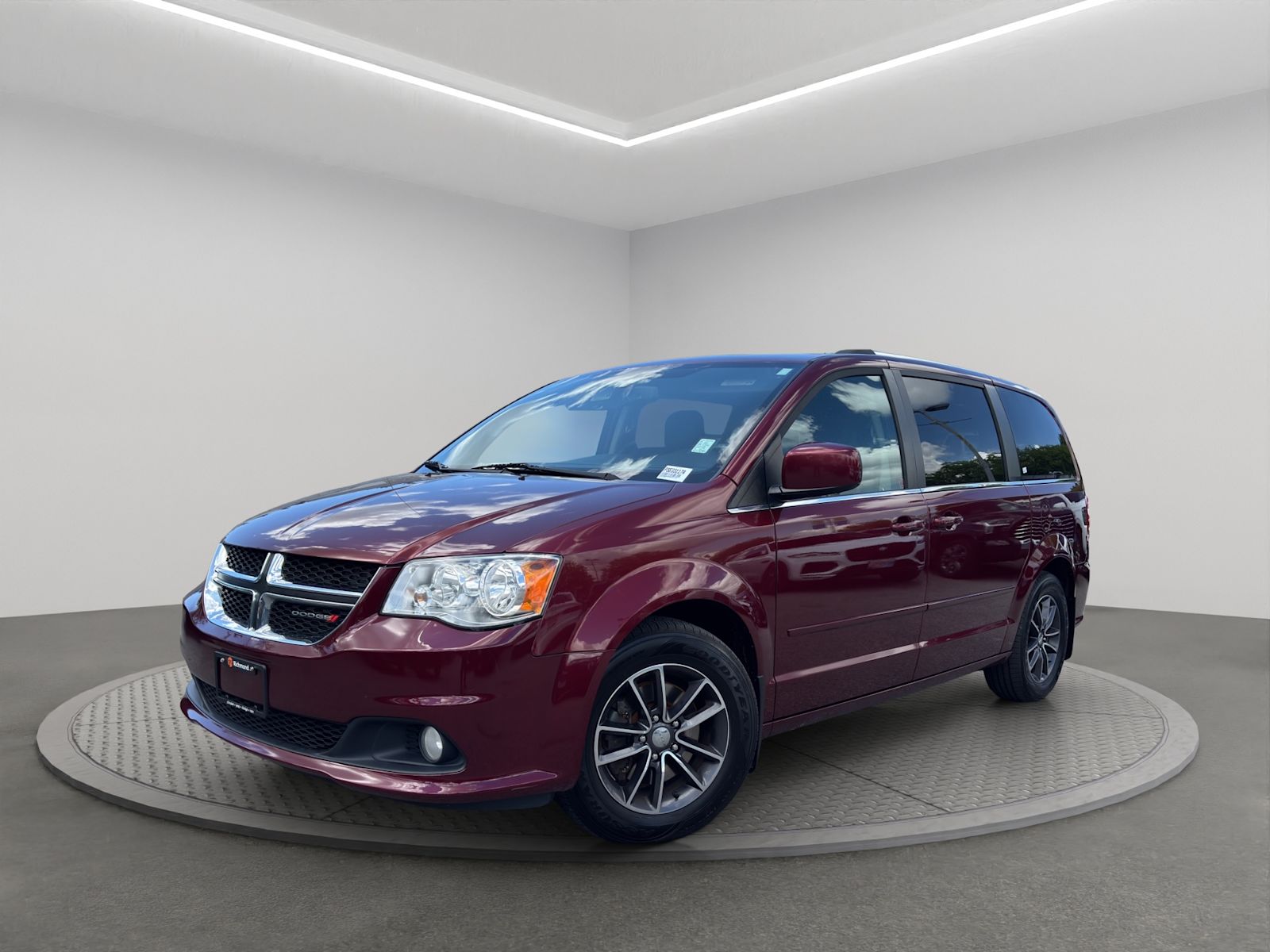  2017 Dodge Grand Caravan SXT Premium Plus FWD Minivan Front-Wheel Drive 6-Speed Automatic