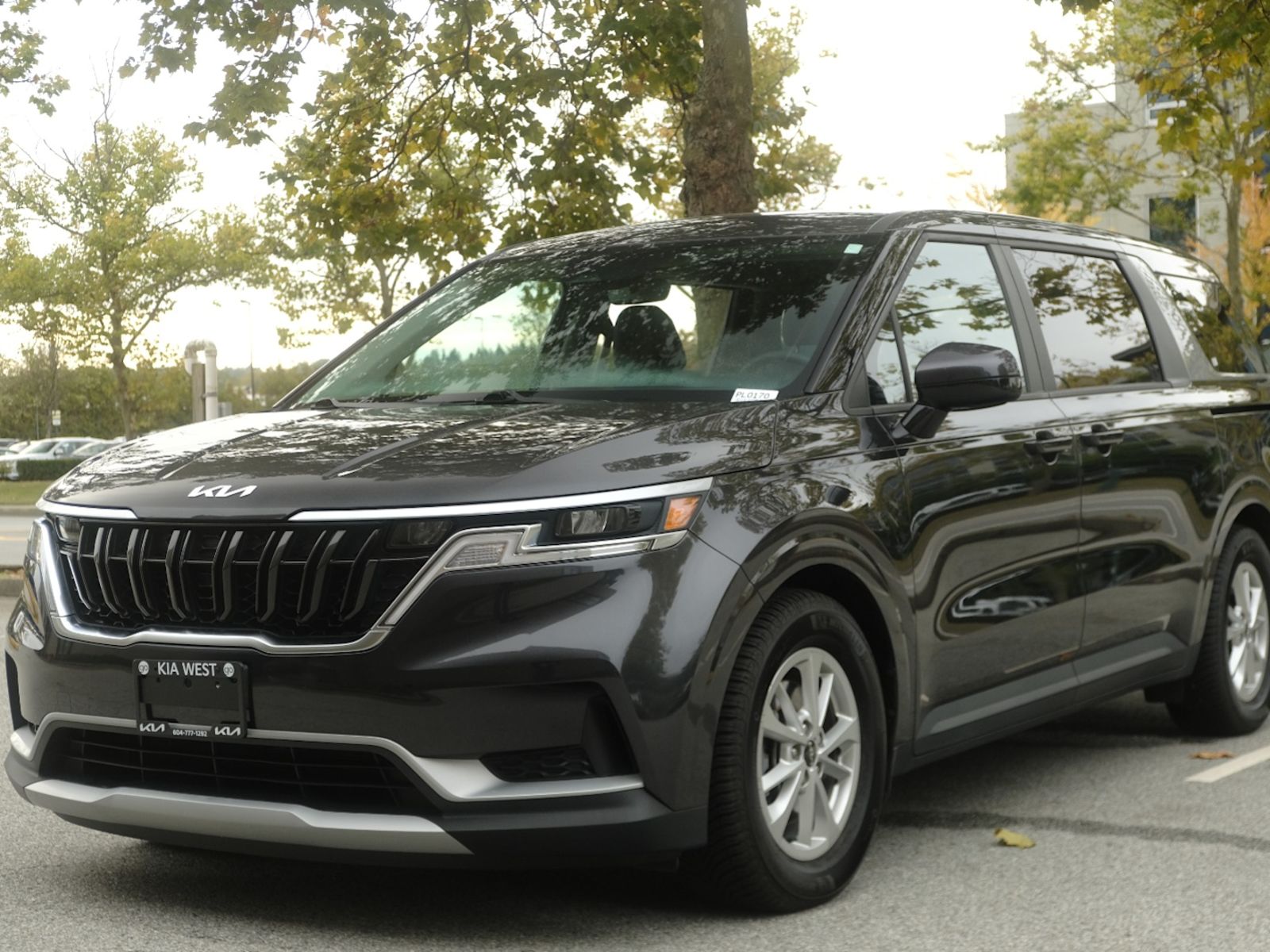  2022 Kia Carnival Minivan Front-Wheel Drive 8-Speed Automatic