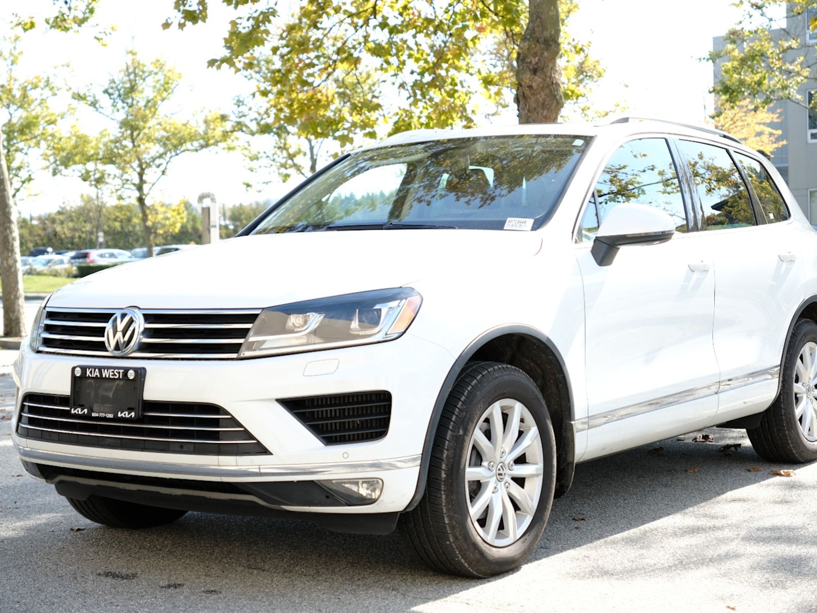  2015 Volkswagen Touareg SUV / Crossover  8-Speed Automatic