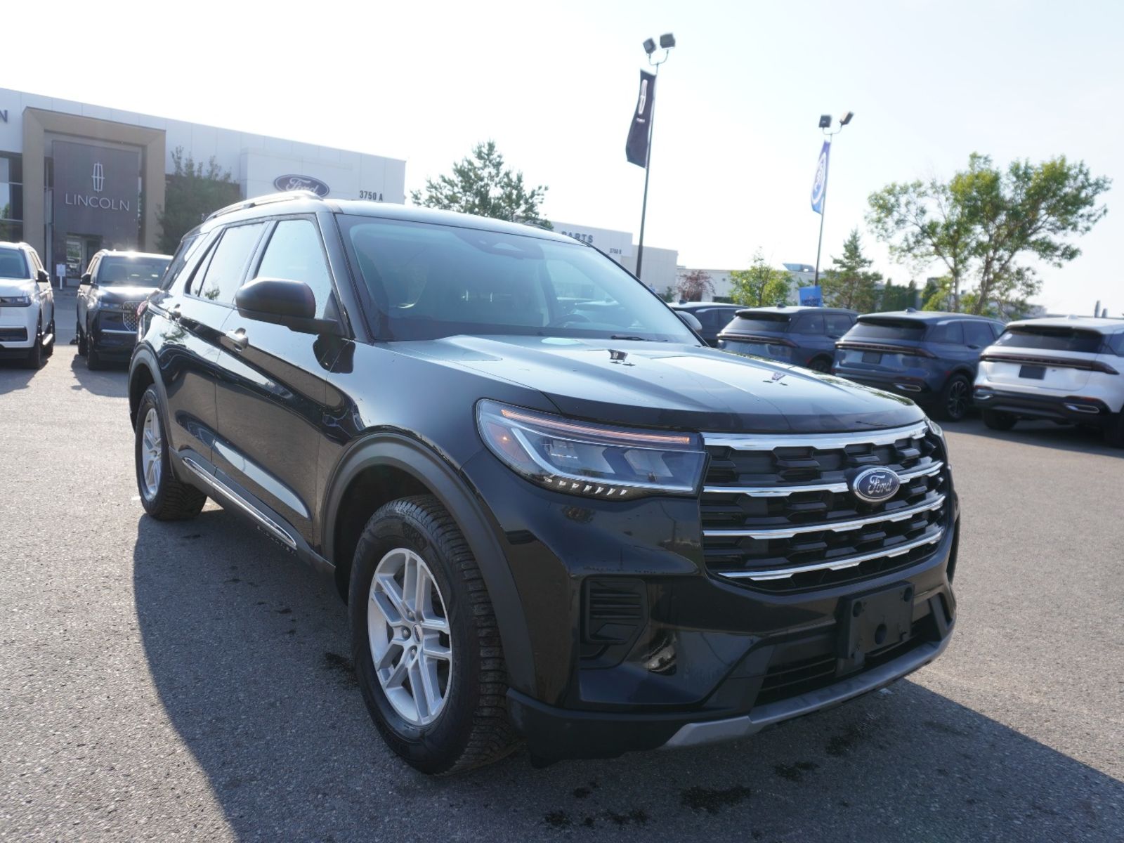 2025 Ford Explorer Active AWD   