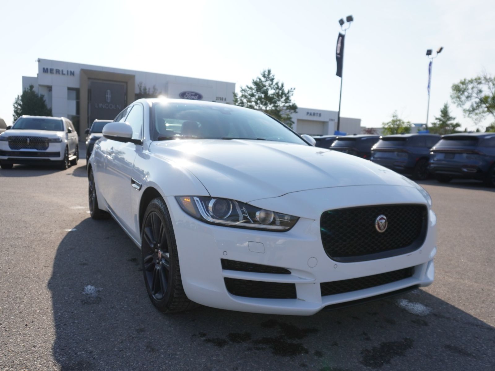  2018 Jaguar XE Sedan All-Wheel Drive 8-Speed Automatic