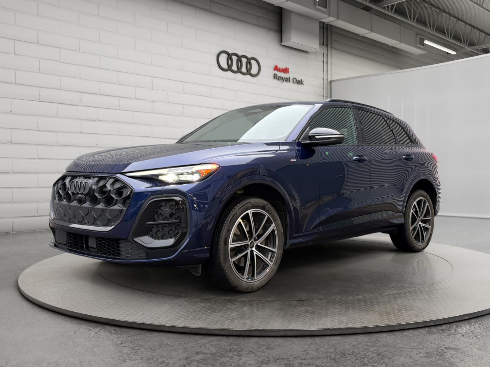  2025 Audi Q5 SUV / Crossover  7-Speed Automatic