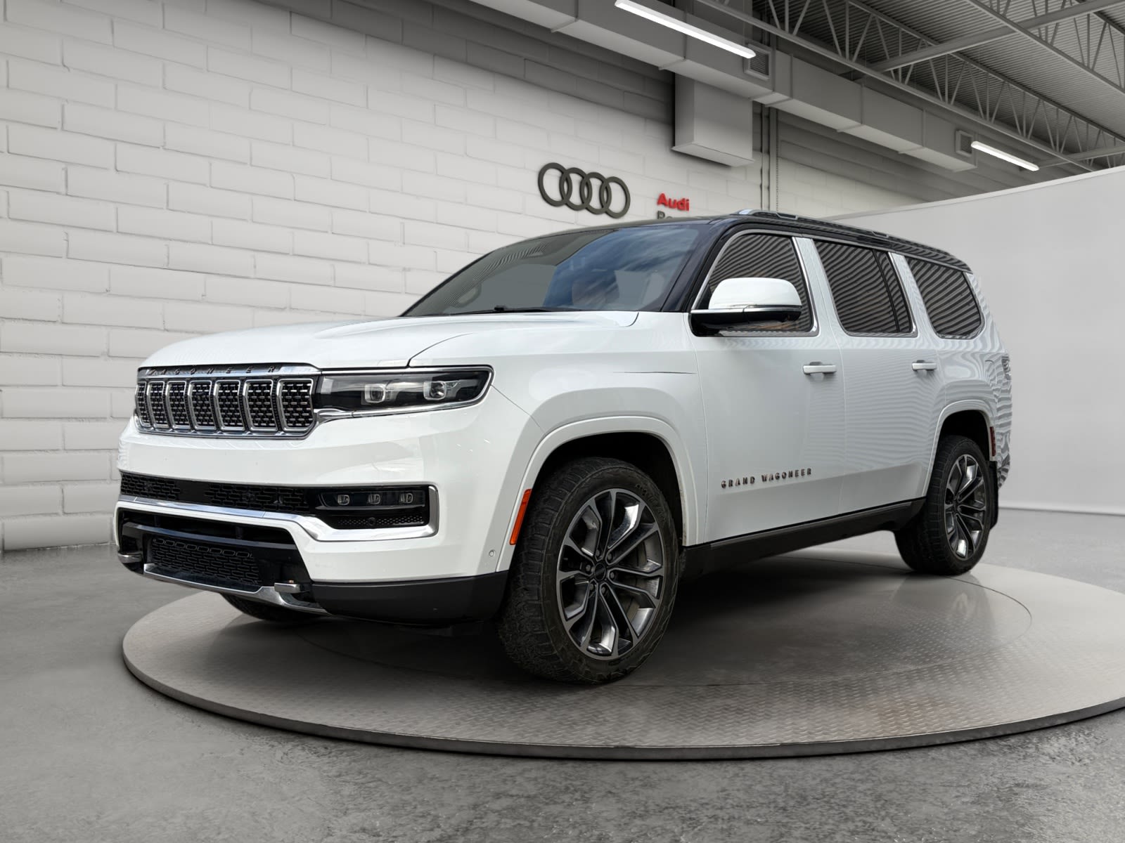 2022 Jeep Grand Wagoneer SUV / Crossover Four-Wheel Drive 8-Speed Automatic