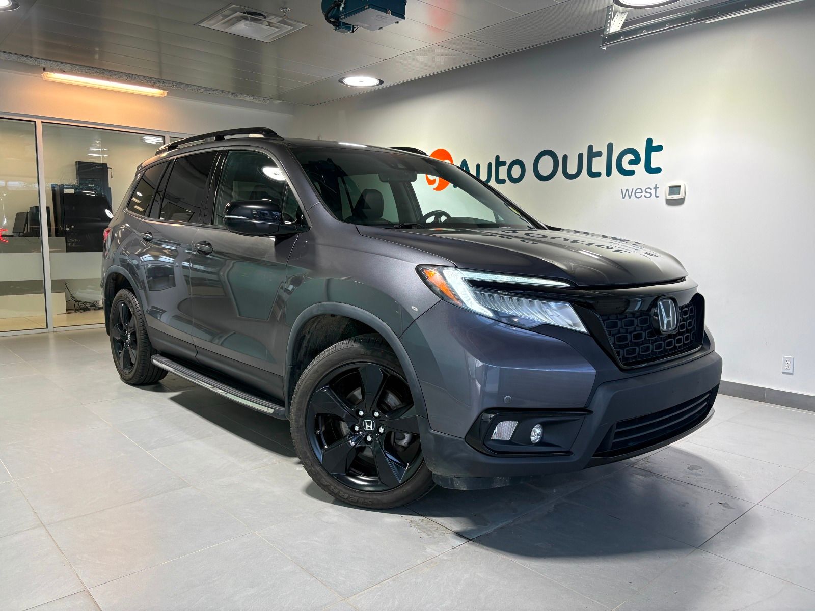  2019 Honda Passport Touring AWD SUV / Crossover All-Wheel Drive 9-Speed Automatic