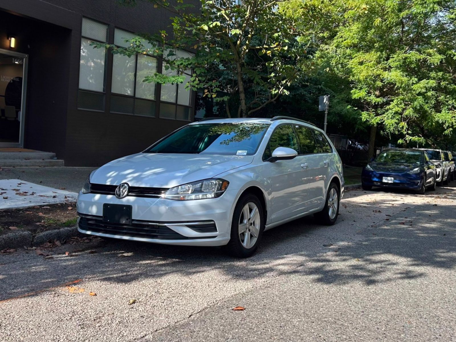  2018 Volkswagen Golf SportWagen Wagon  6-Speed Automatic