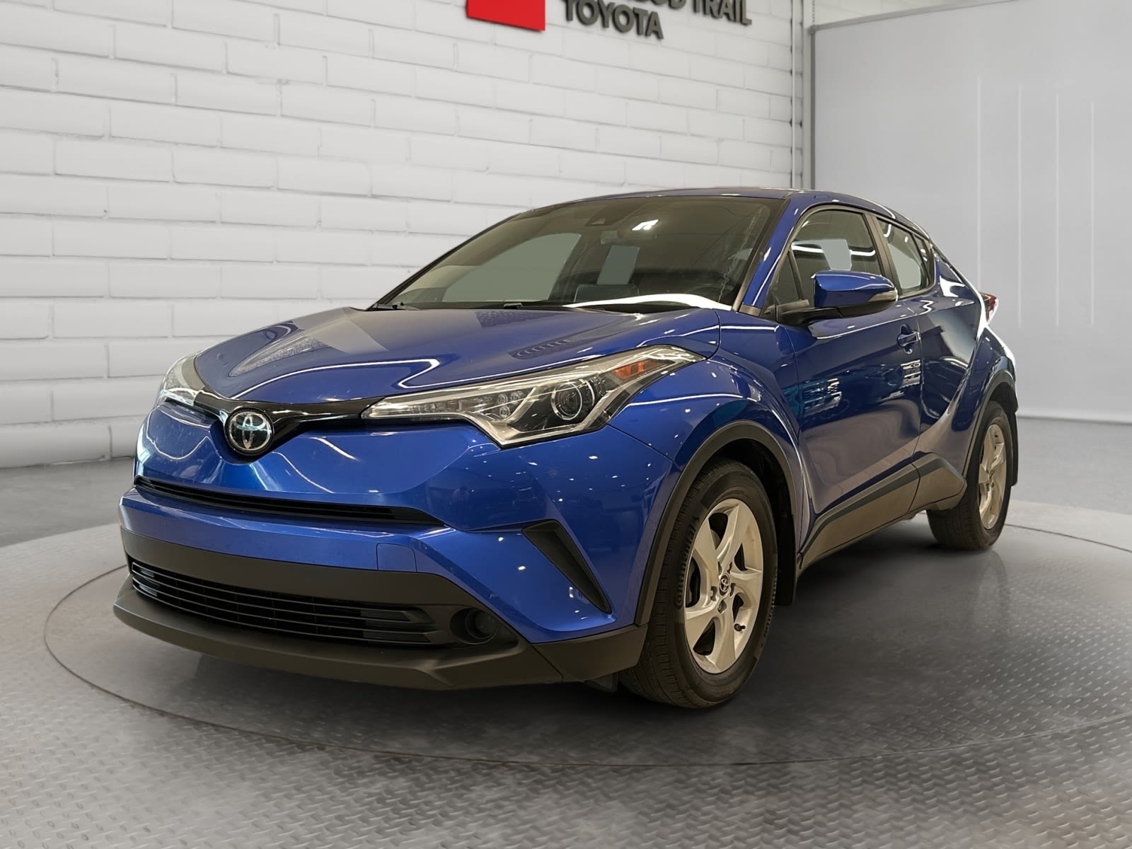 2019 Toyota C-HR SUV / Crossover Front-Wheel Drive Continuously Variable Transmission