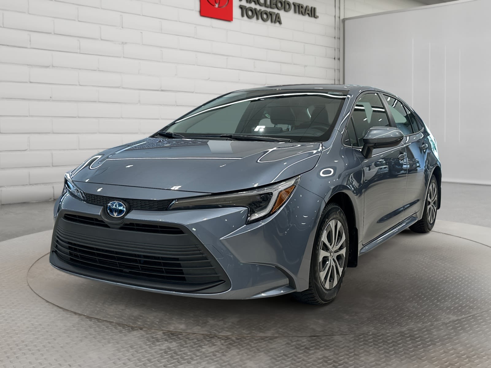 2025 Toyota Corolla Hybrid LE FWD