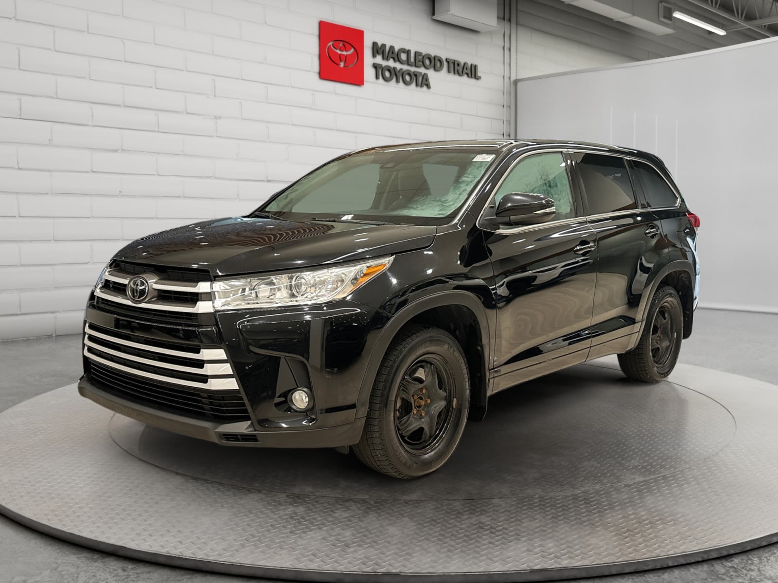  2018 Toyota Highlander SUV / Crossover All-Wheel Drive 8-Speed Automatic