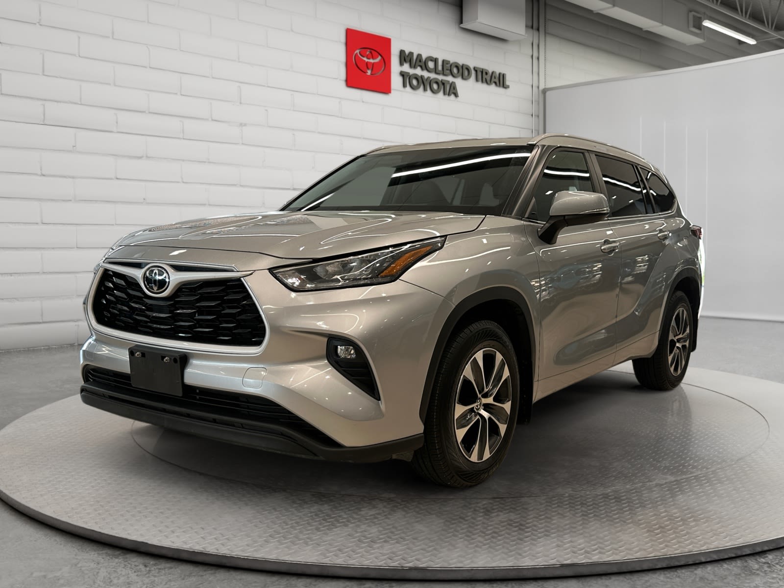 2025 Toyota Highlander XLE AWD