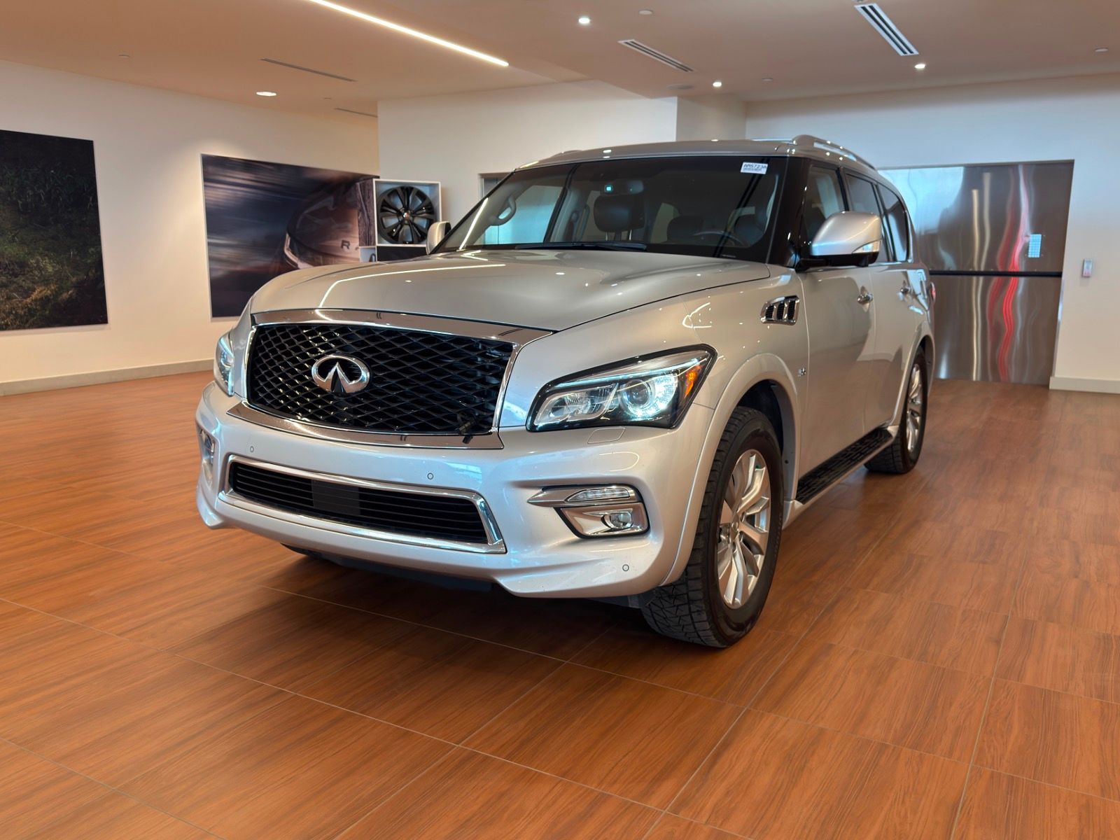  2017 INFINITI QX80 SUV / Crossover All-Wheel Drive 7-Speed Automatic