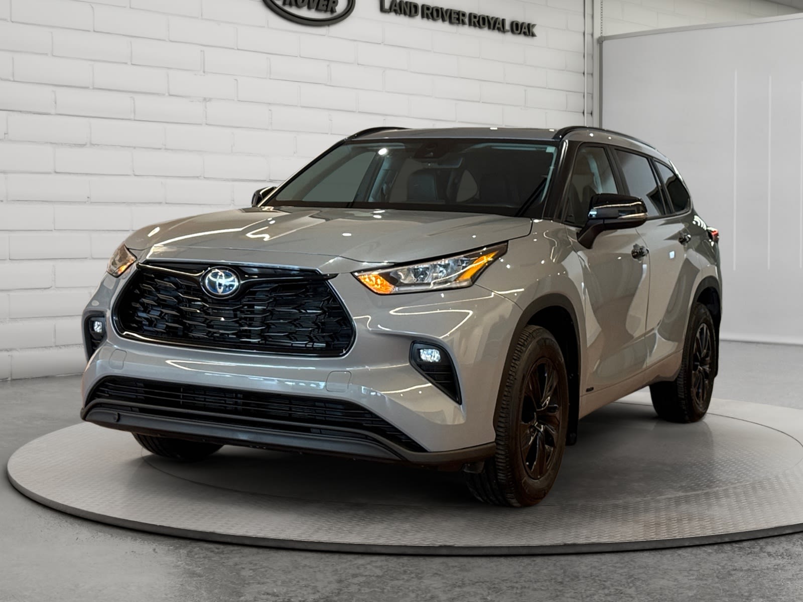  2024 Toyota Highlander Hybrid SUV / Crossover All-Wheel Drive Continuously Variable Transmission