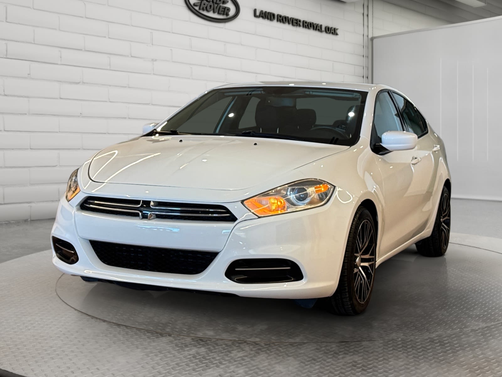  2014 Dodge Dart Sedan Front-Wheel Drive 6-Speed Automatic