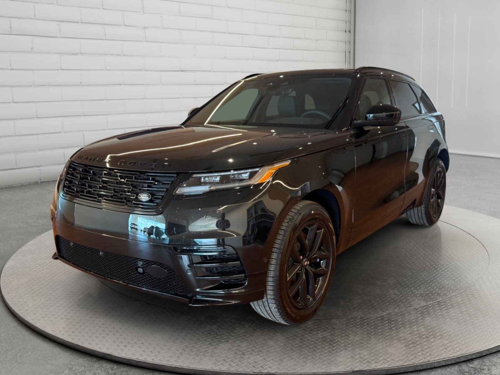 2026 Land Rover Range Rover Velar SUV / Crossover All-Wheel Drive 8-Speed Automatic